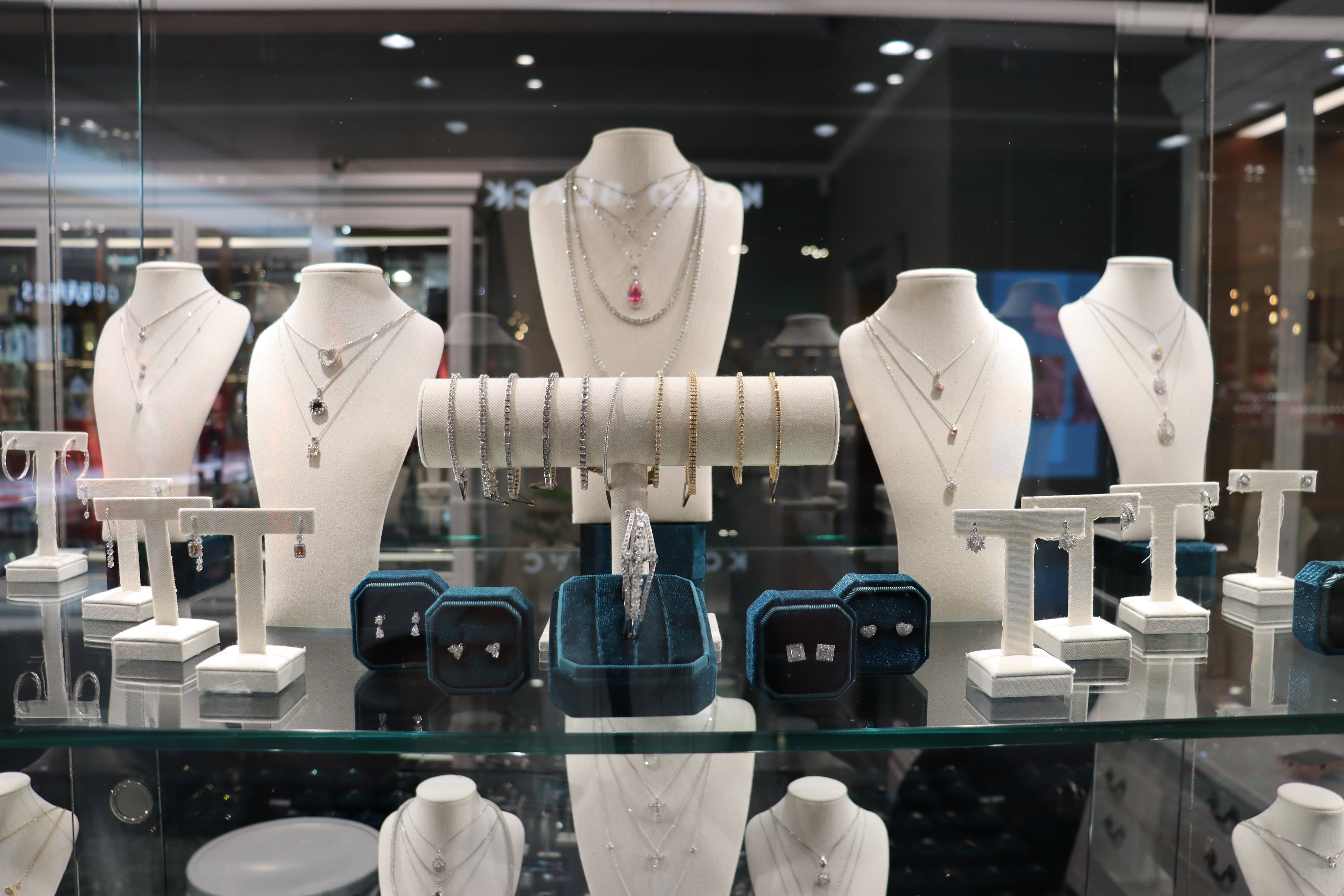 Best Diamonds, Engagement Rings & Fine Jewellery at Burlington Jewellery