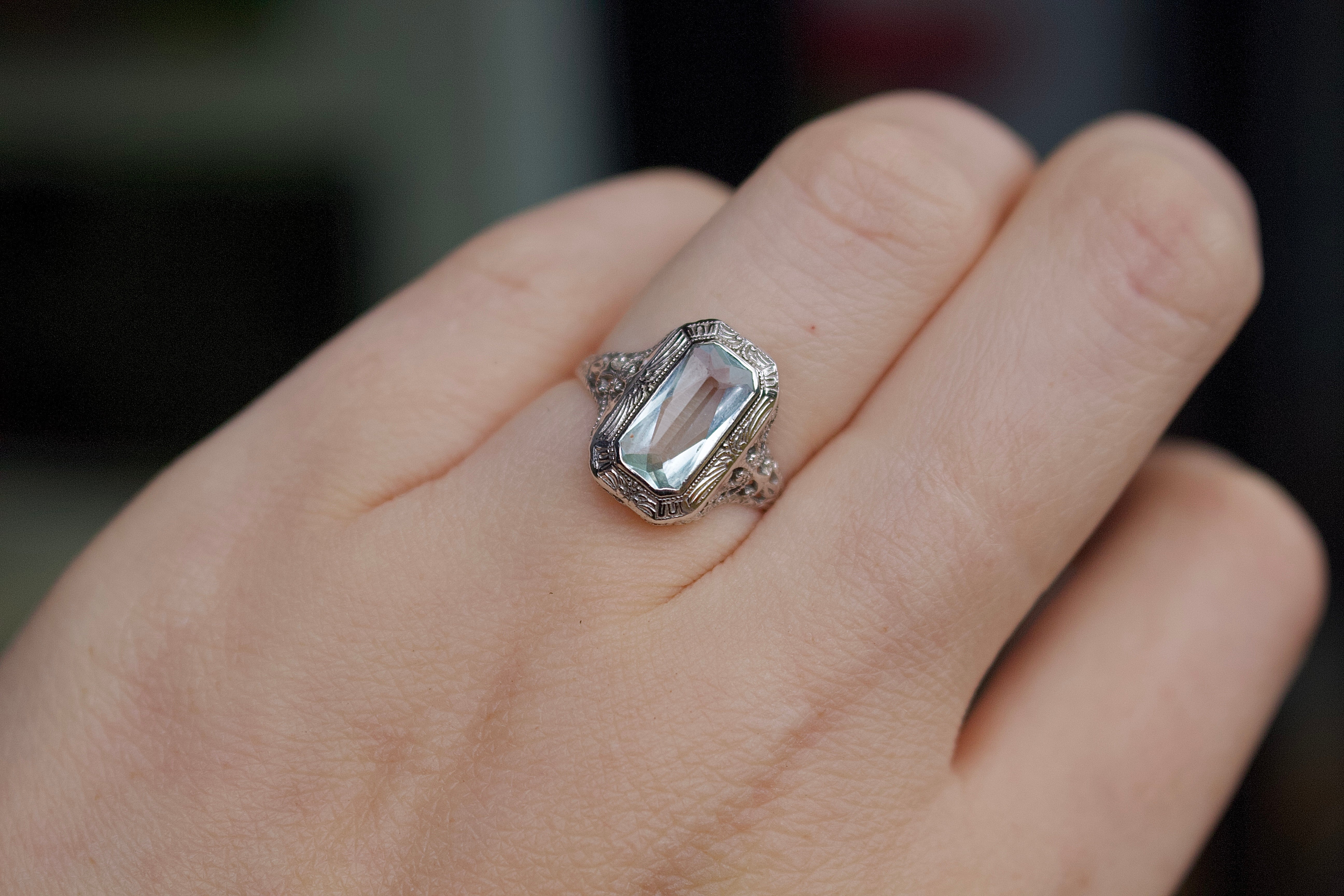 14ct White Gold Vintage Aquamarine Filigree Ring