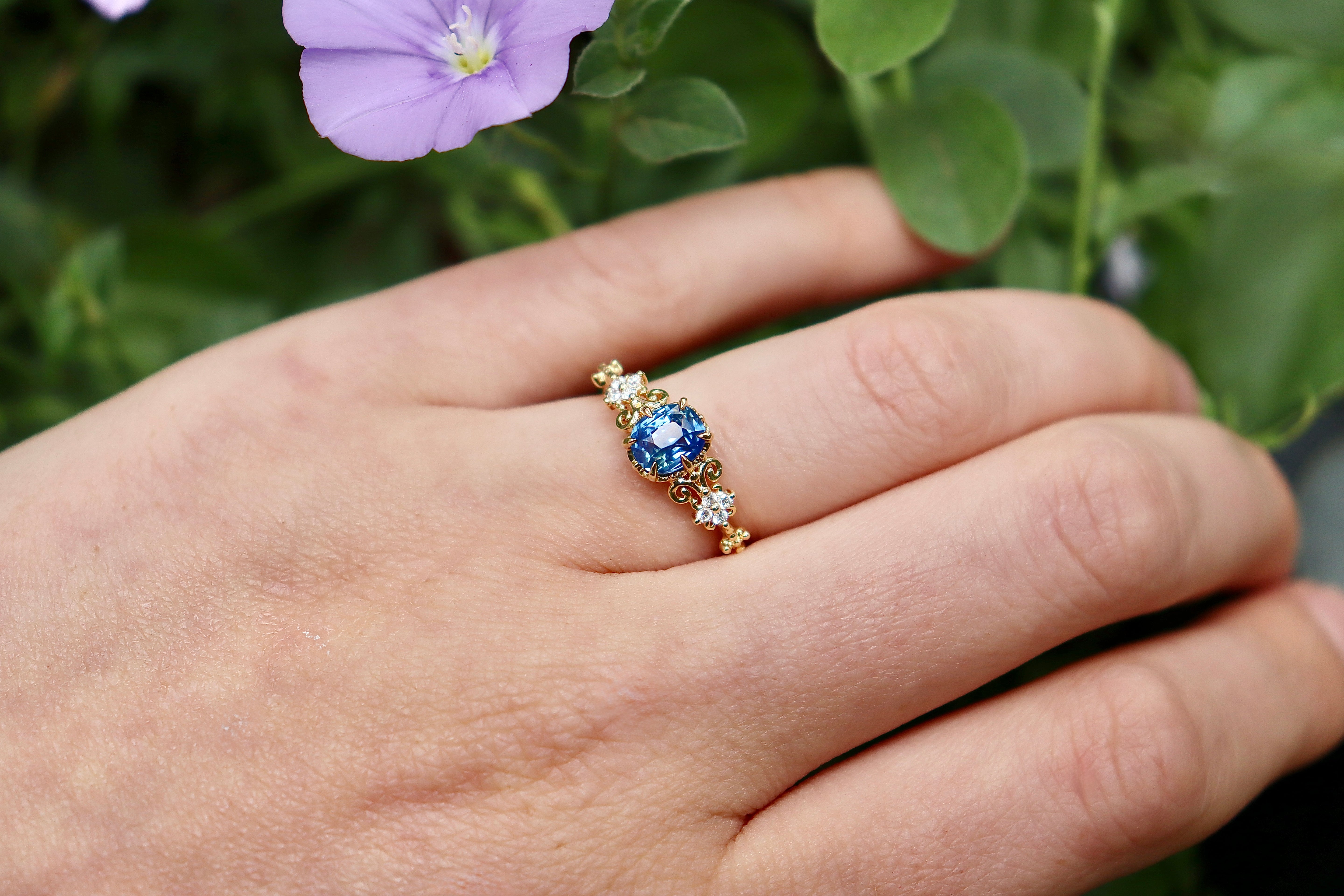 18ct Yellow Gold Sapphire and Diamond Vintage Style Ring