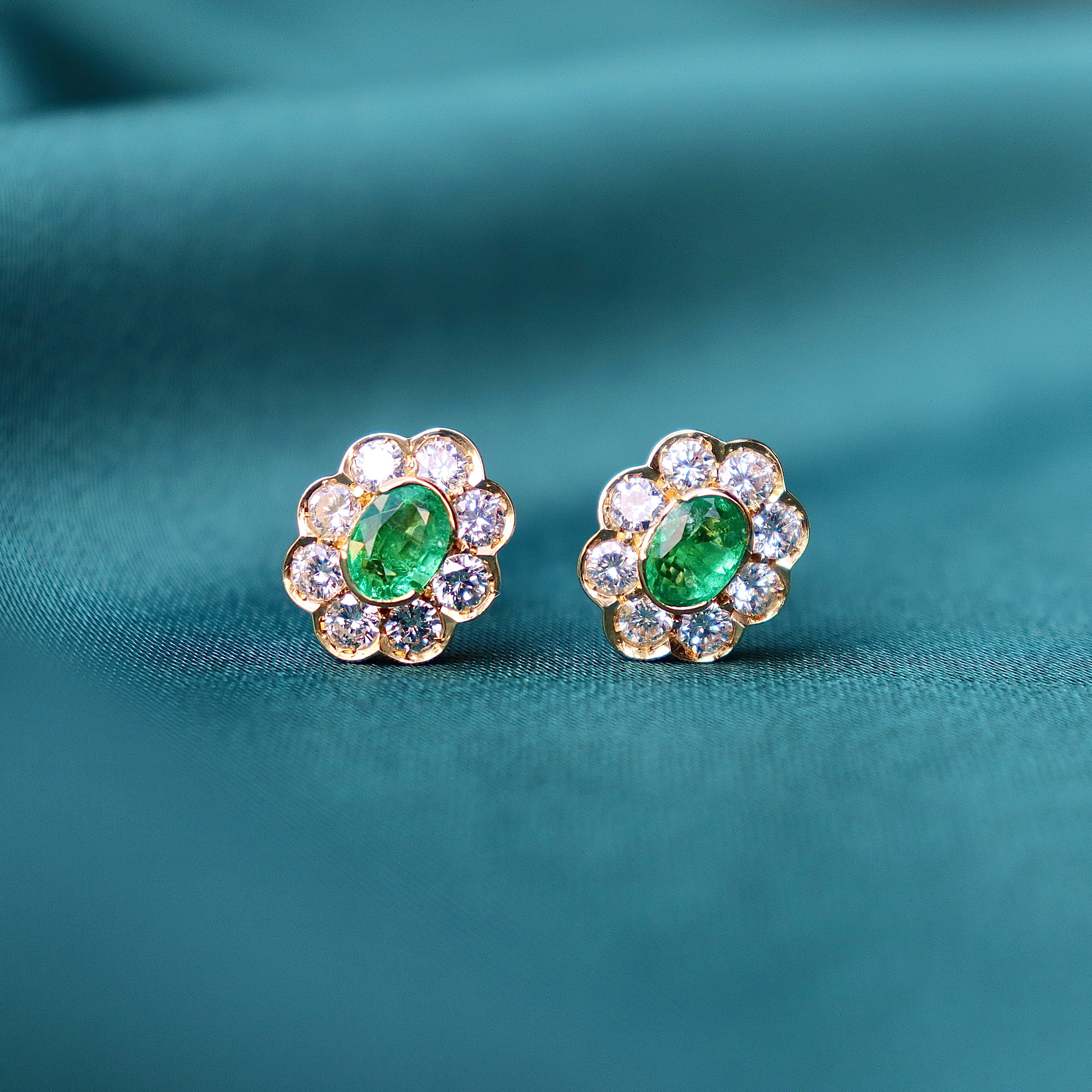 18ct Yellow Gold Emerald and Diamond Daisy Style Stud Earrings