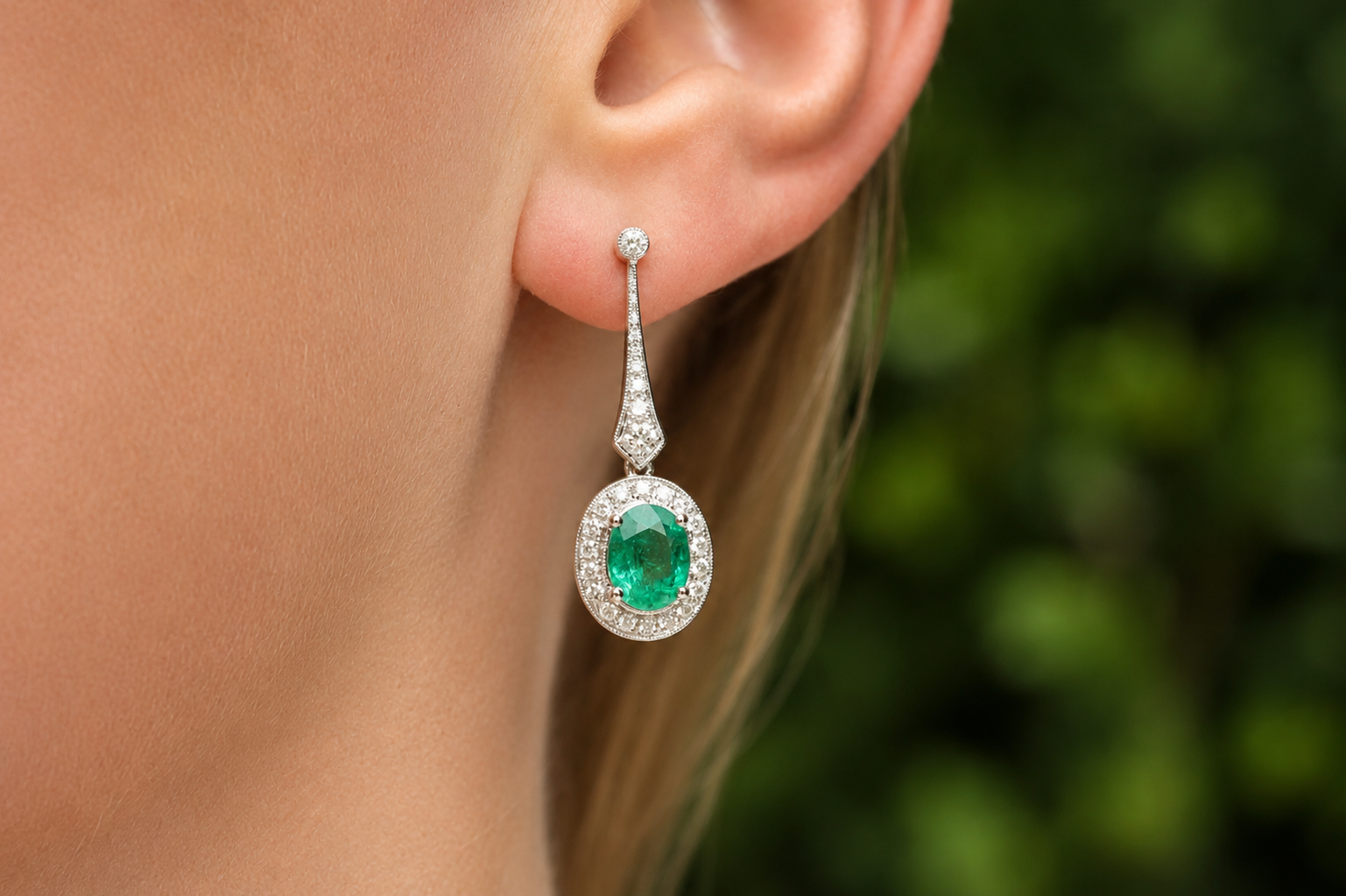18ct White Gold Emerald and Diamond Art Deco Style Earrings