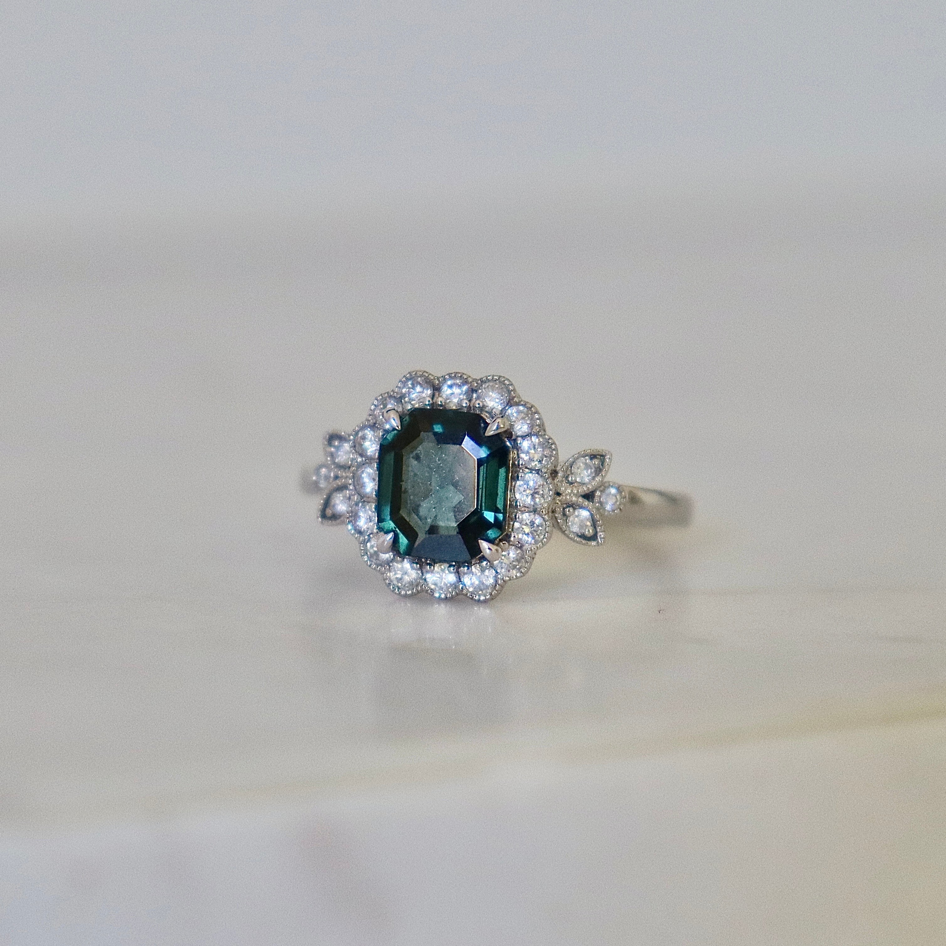 18ct White Gold Blue Spinel and Diamond Flower Style Ring