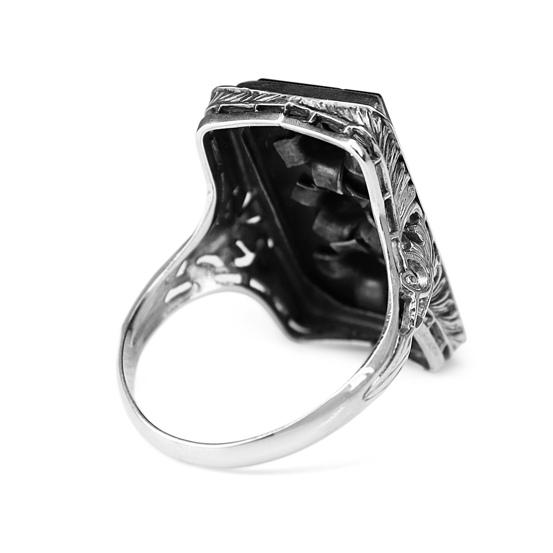 14ct White Gold Art Deco Onyx and Old Cut Diamond Ring