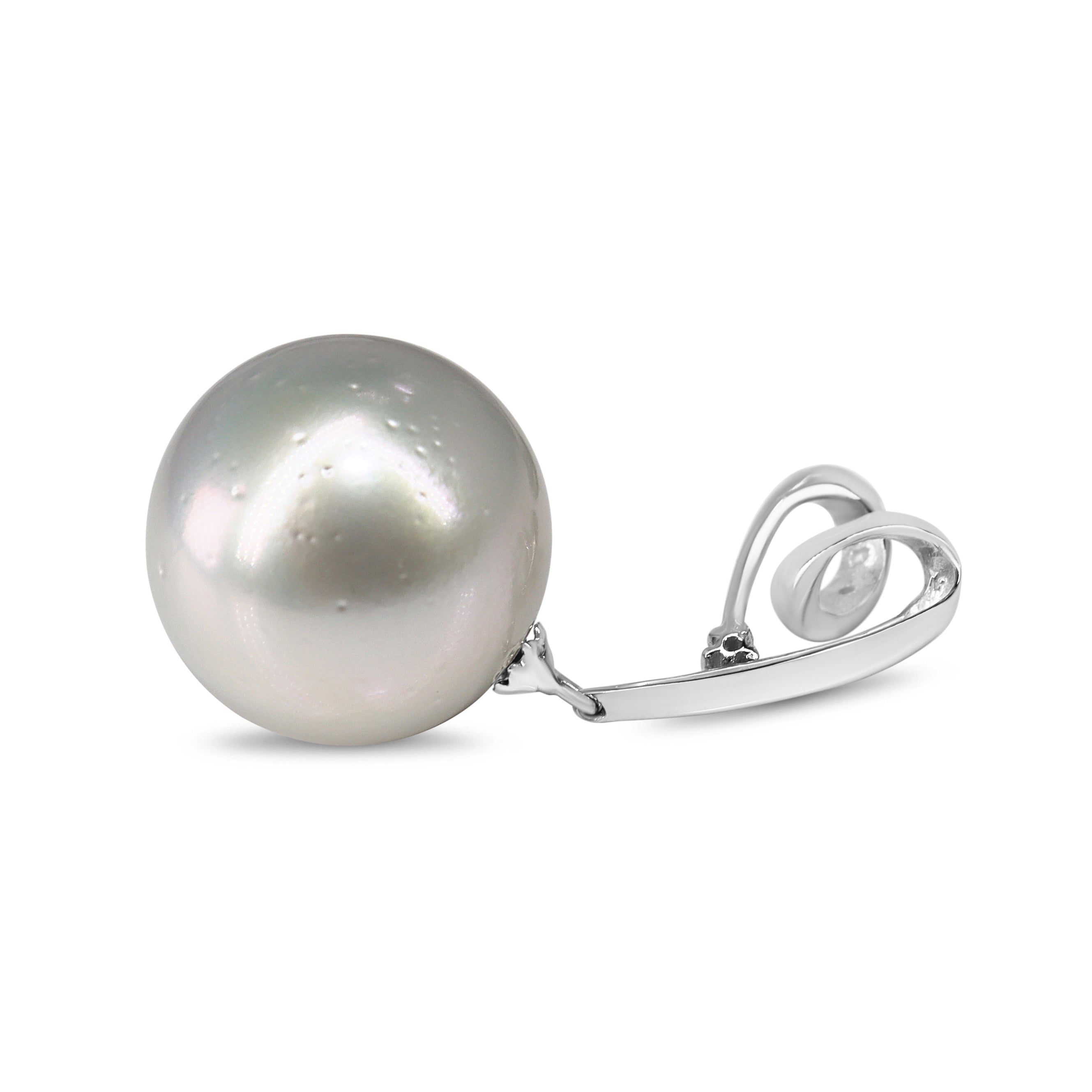 18ct White Gold 15.7mm South Sea Pearl and Heart Diamond Pendant