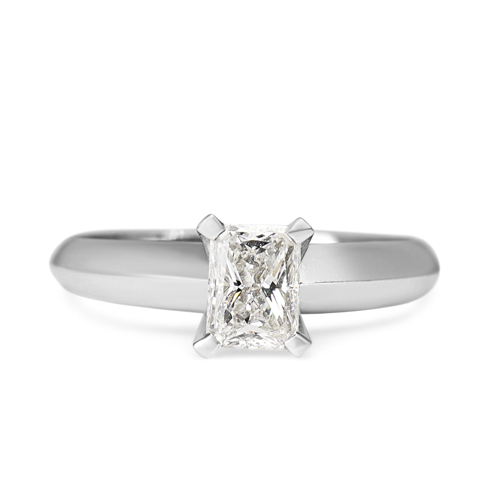 18ct White Gold Radiant Cut Solitaire Diamond Ring