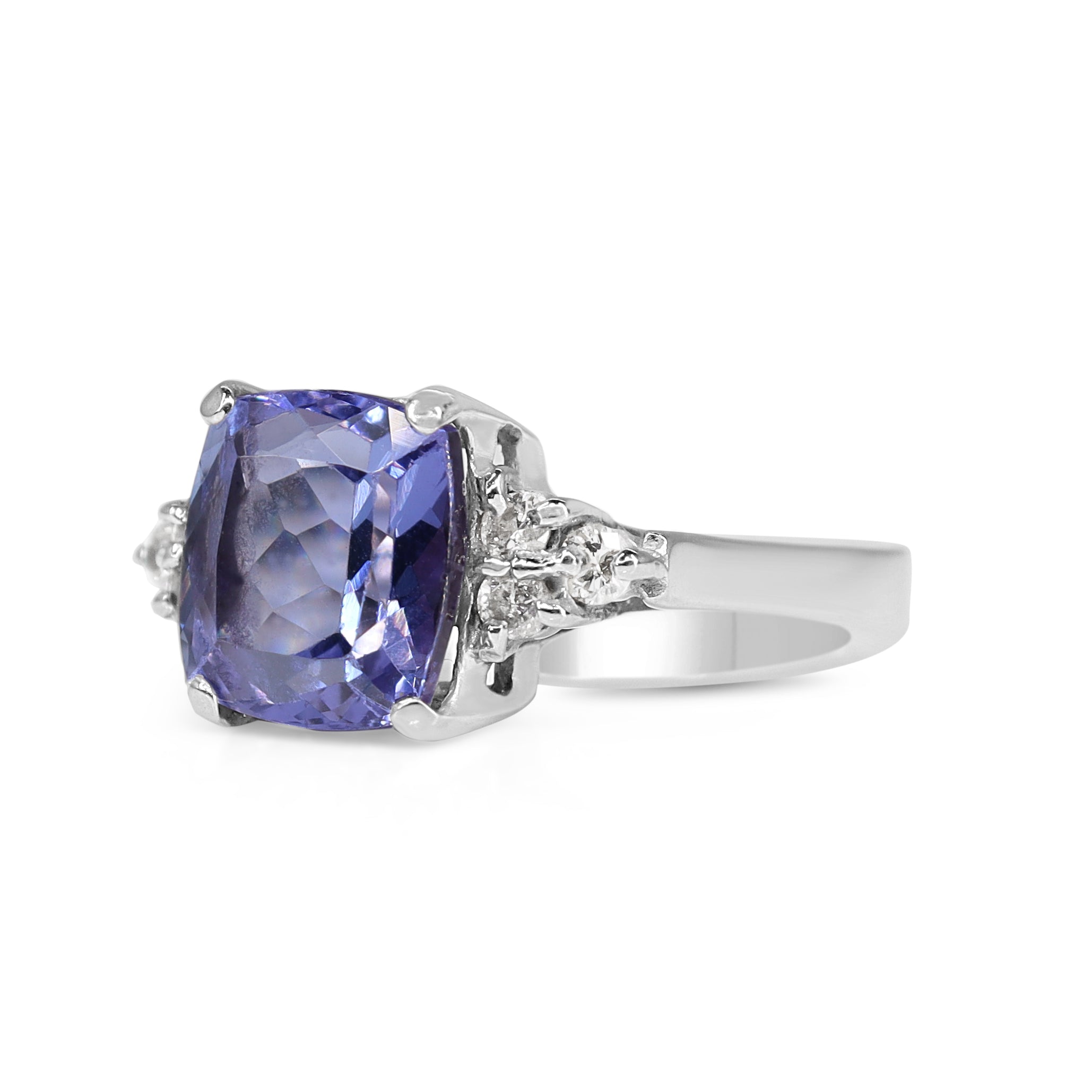 18ct White Gold Tanzanite and Diamond Ring