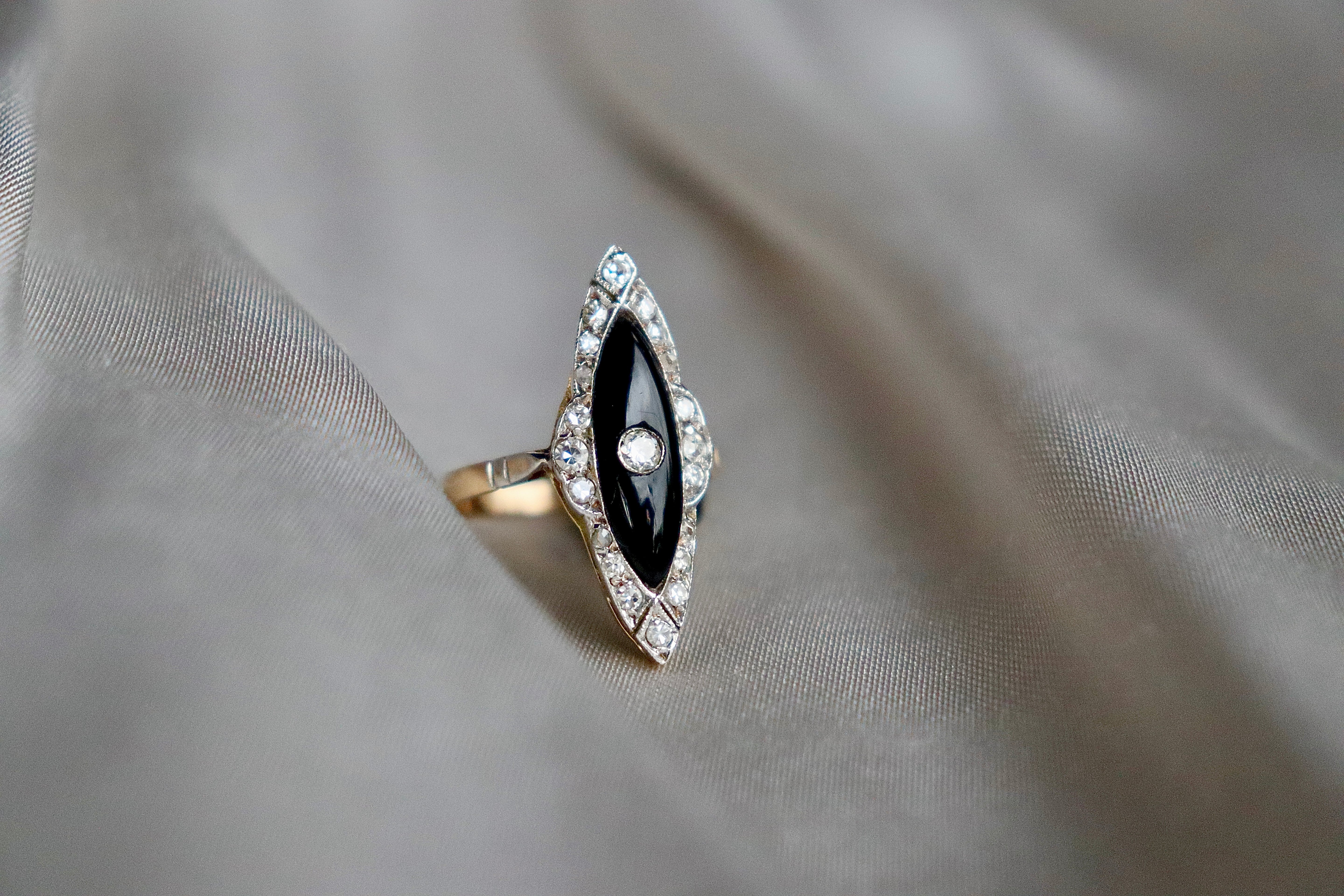 18ct Yellow and White Gold Art Deco Onyx and Old Cut Diamond Ring