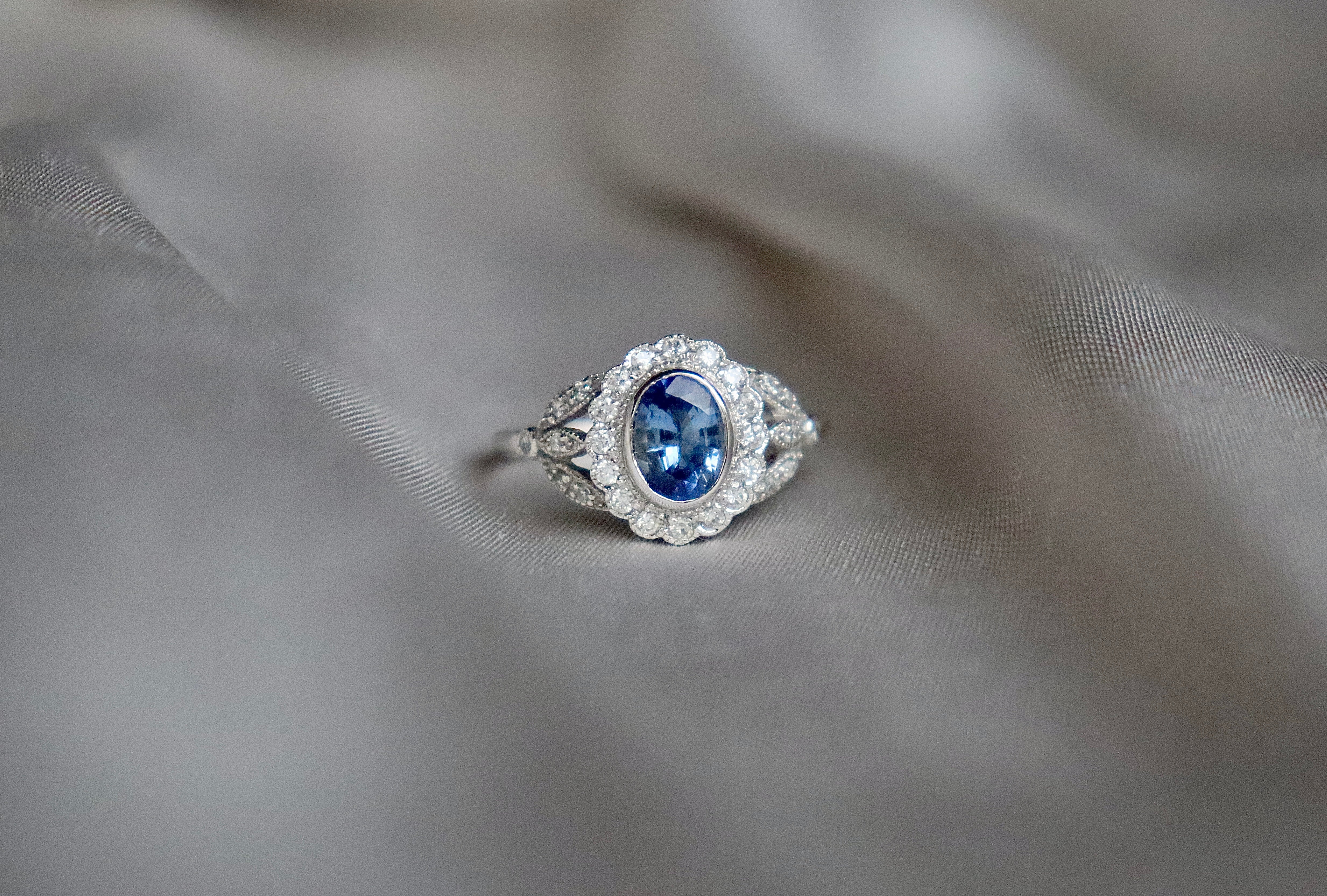 9ct White Gold Sapphire and Diamond Daisy Style Ring
