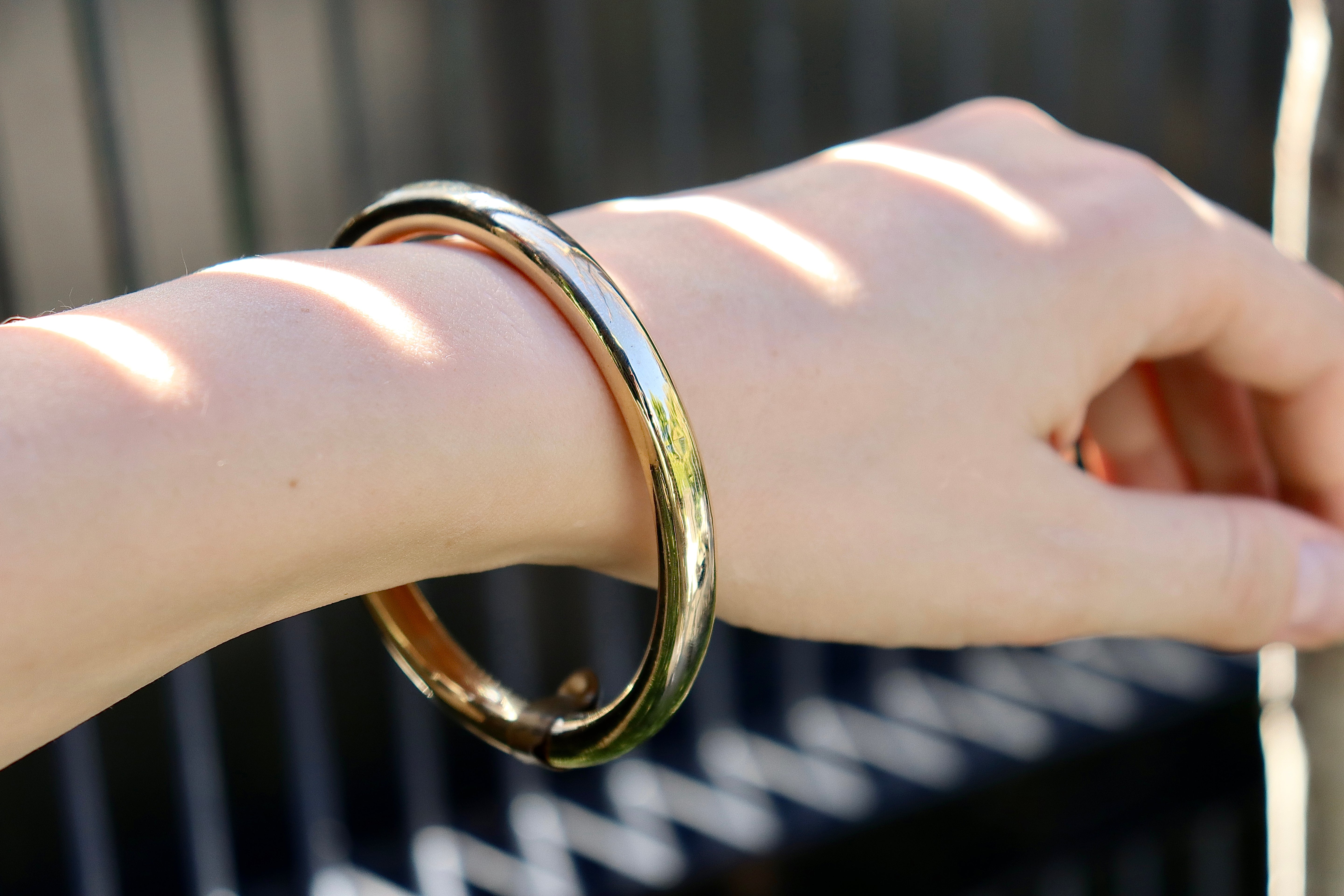 9ct Yellow Gold Hollow Golf Bangle