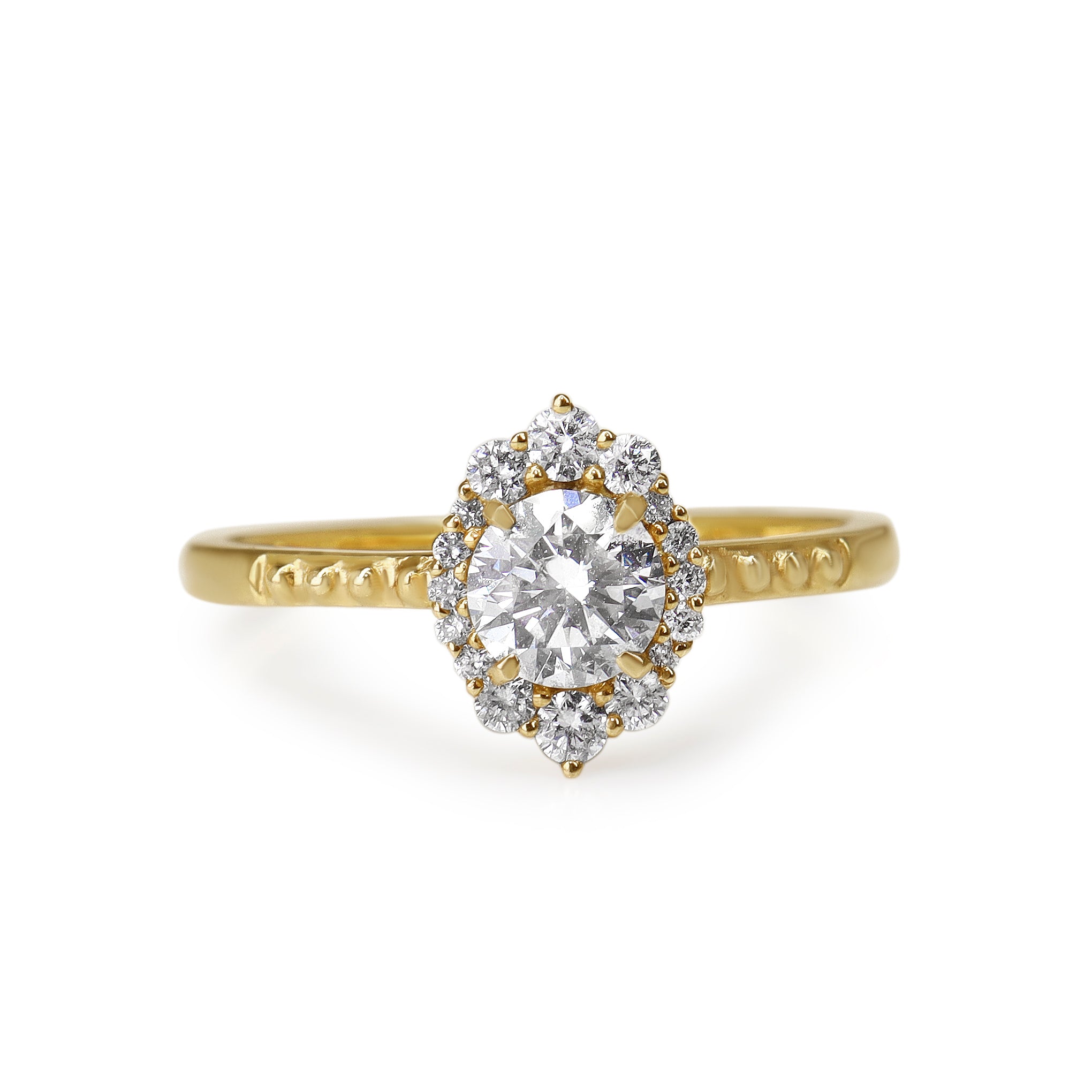 18ct Yellow Gold Round Diamond Graduated Halo Ring