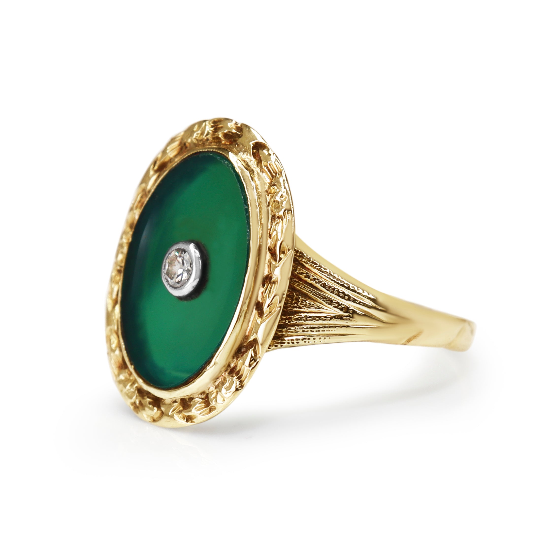 14ct Yellow Gold Vintage Jade and Diamond Etched Ring