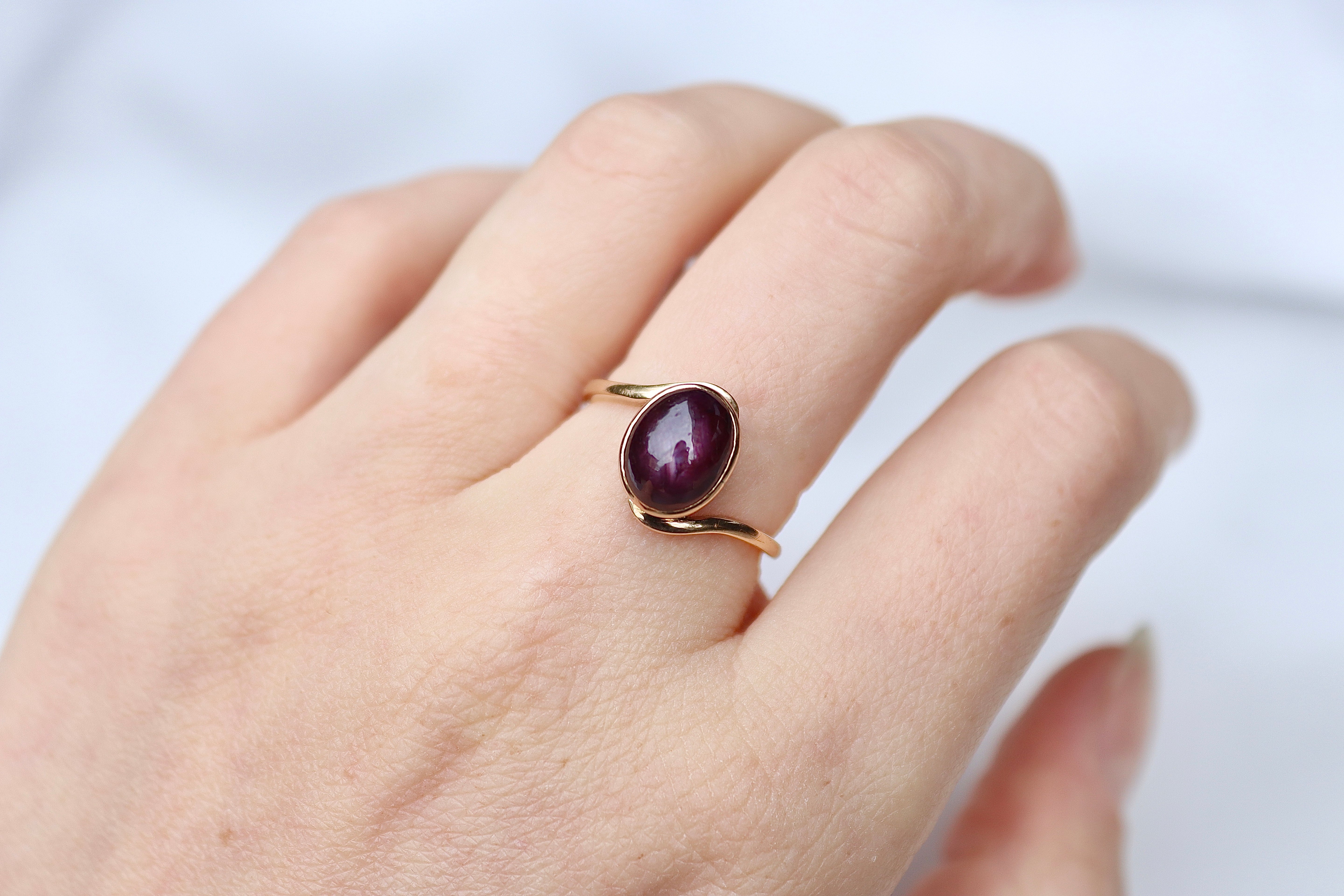 9ct Rose Gold Vintage Star Cabochon Ruby Ring