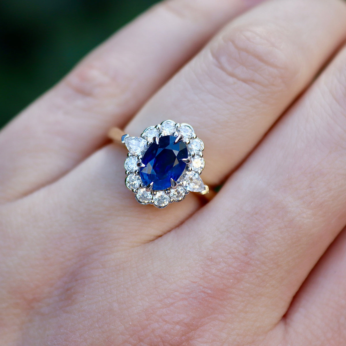 18ct Yellow and White Gold Sapphire and Diamond Daisy Ring