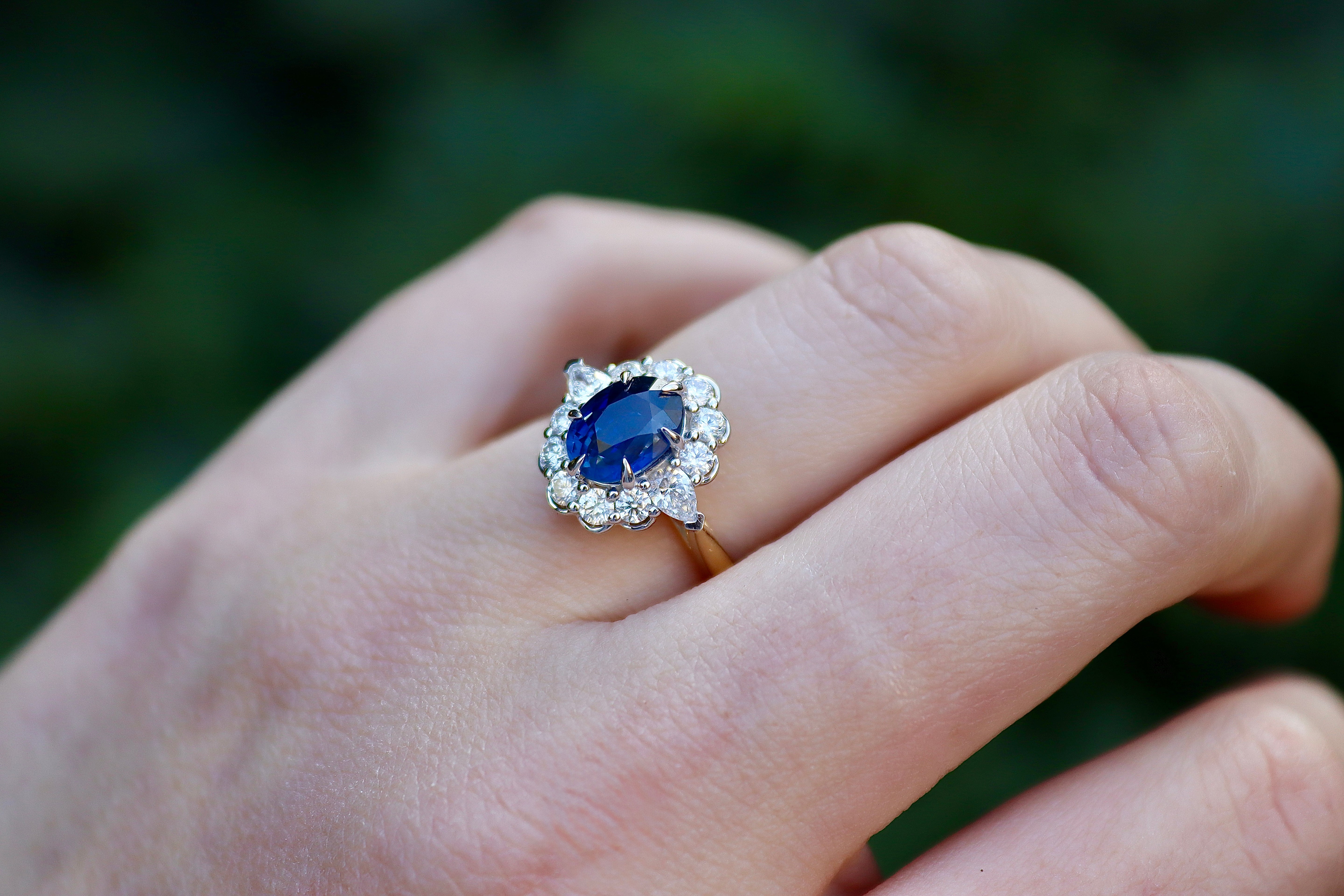 18ct Yellow and White Gold Sapphire and Diamond Daisy Ring