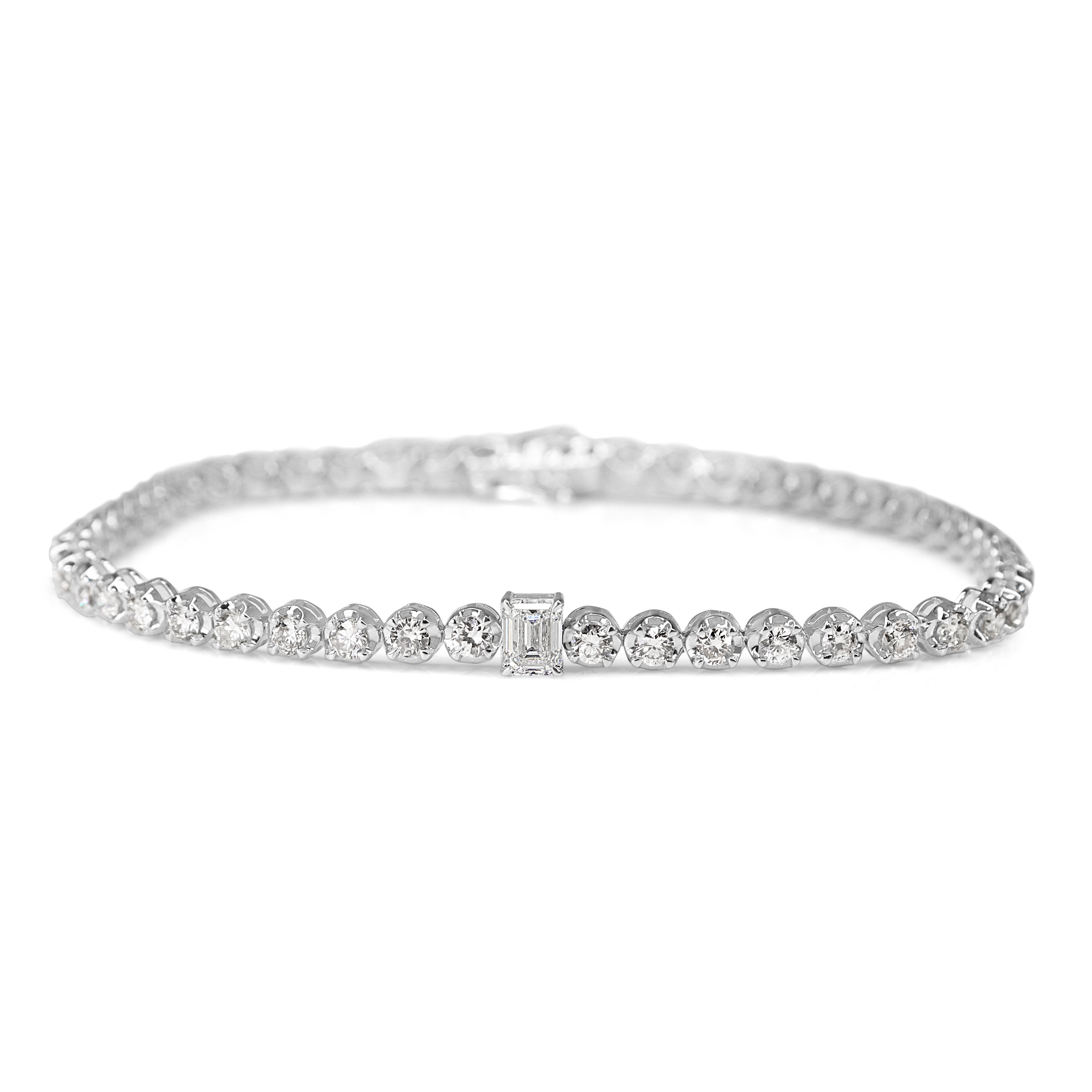 18ct White Gold Brilliant and Emerald Cut Diamond Tennis Bracelet