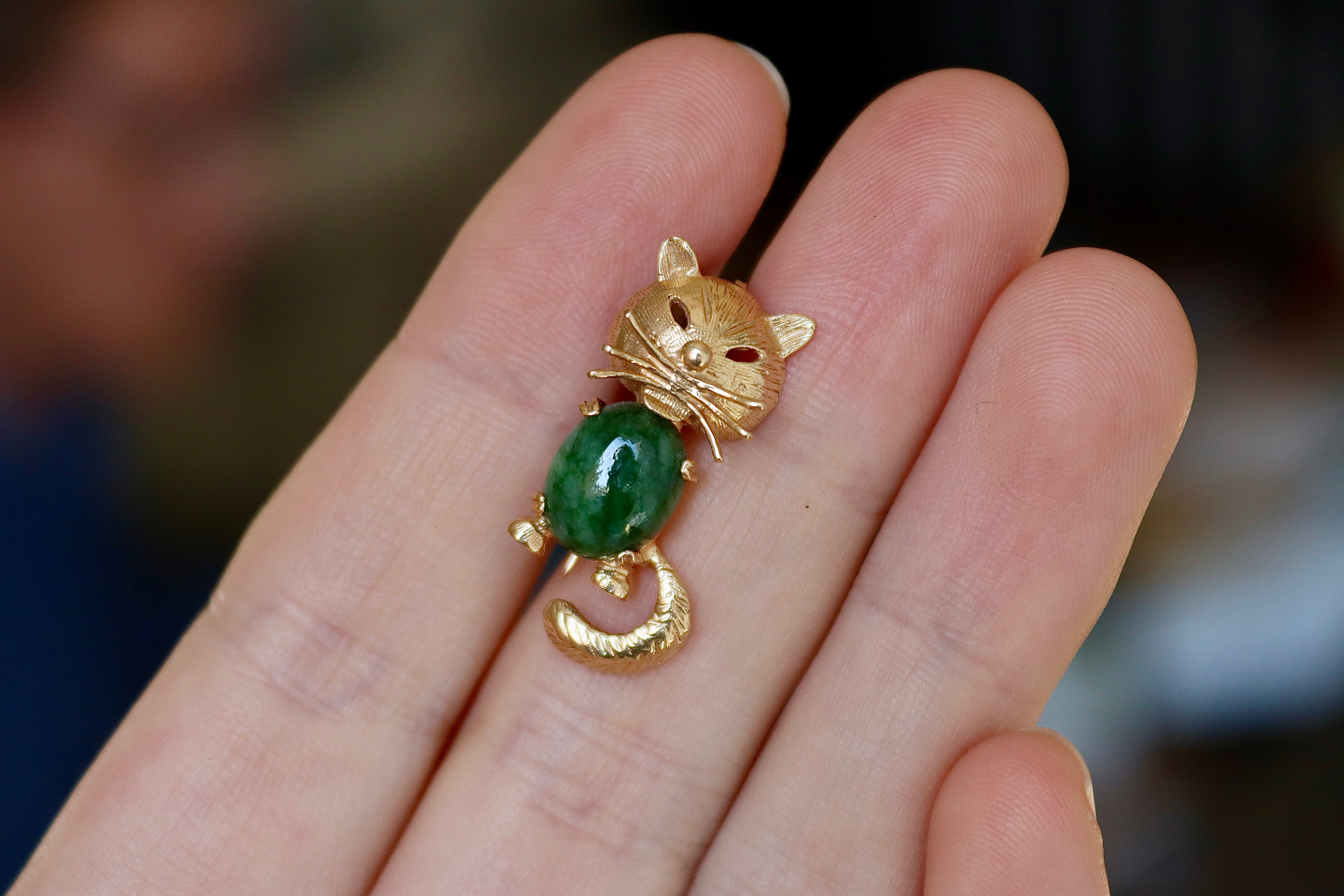 14ct Yellow Gold Jade Cat Brooch