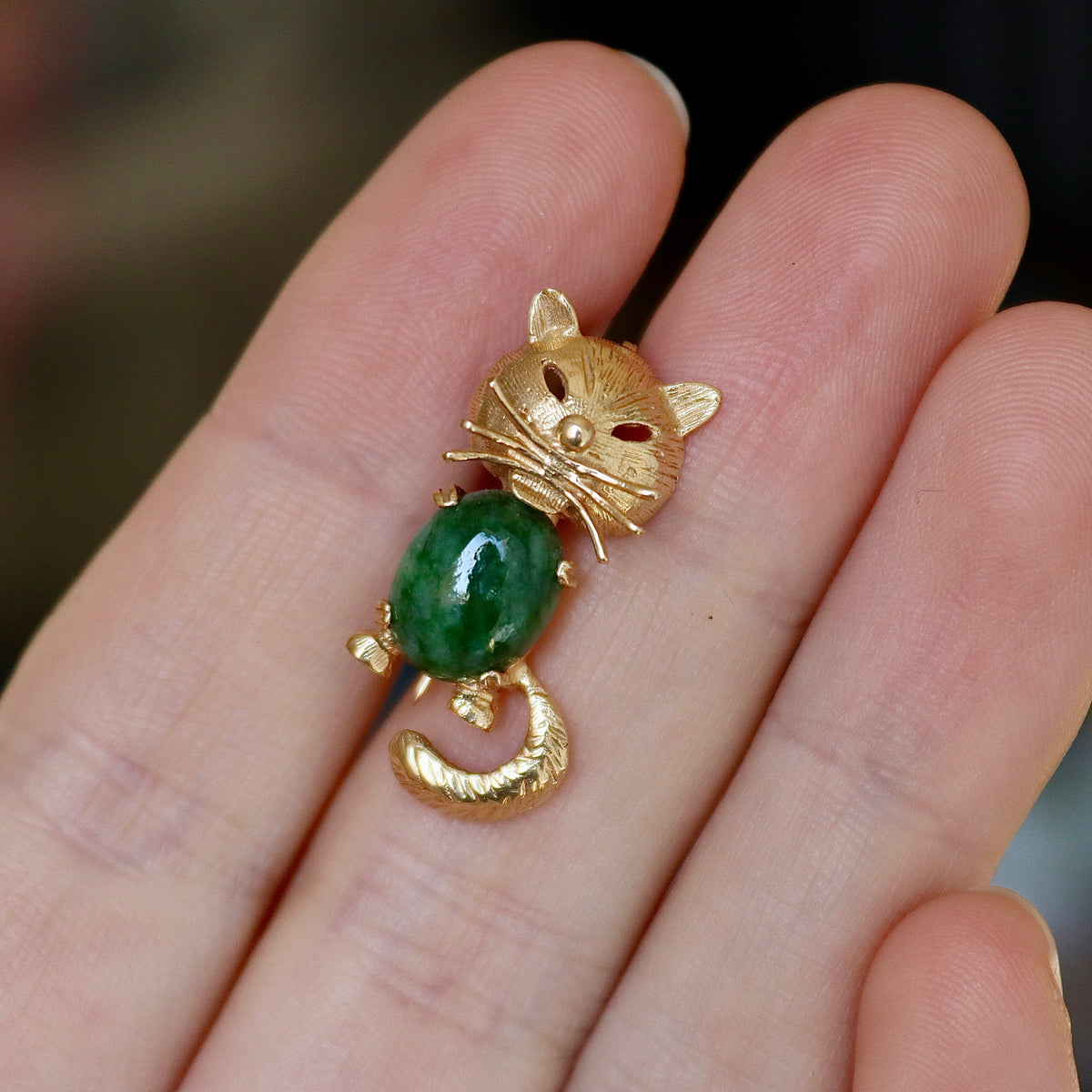 14ct Yellow Gold Jade Cat Brooch