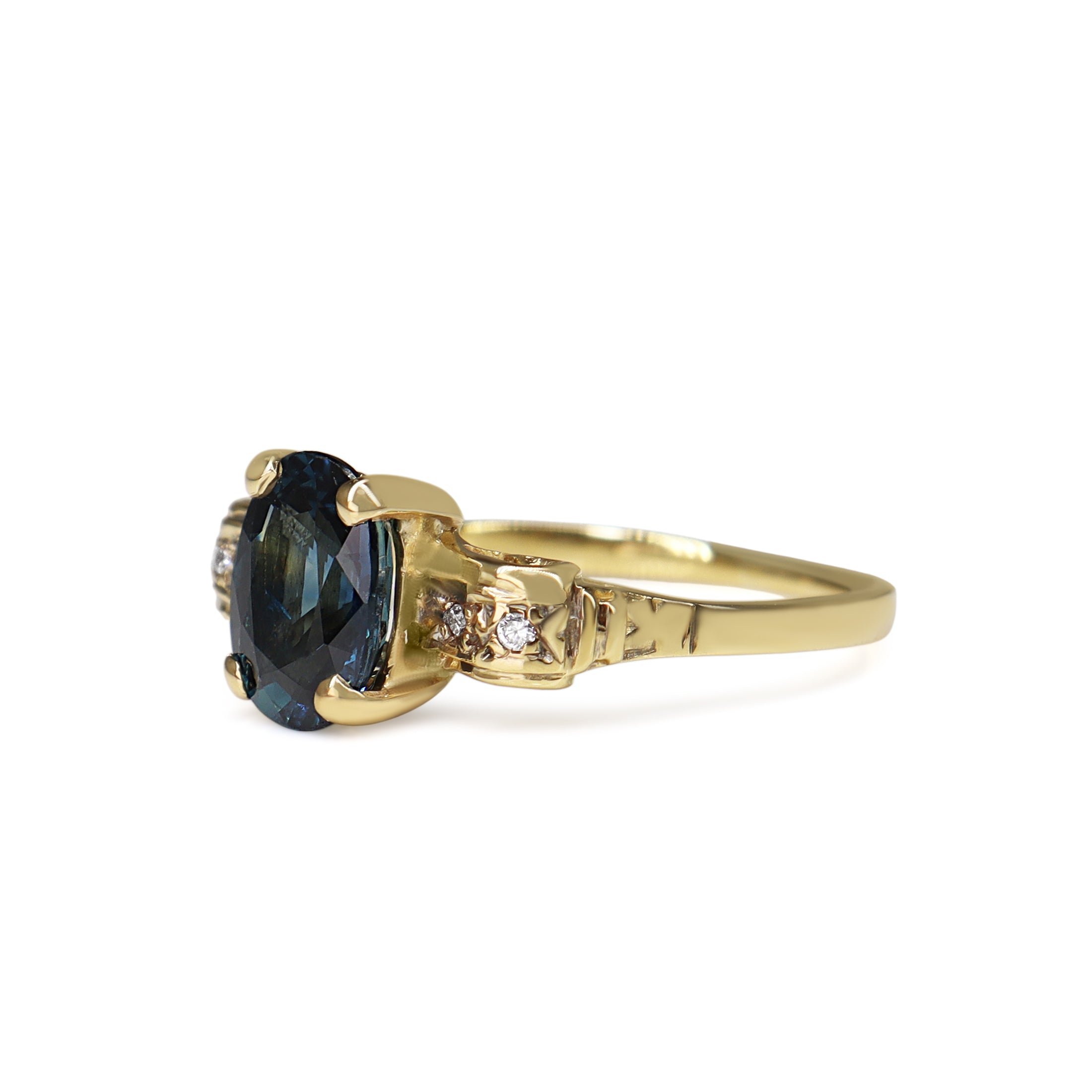 18ct Yellow Gold Vintage Sapphire and Diamond Ring