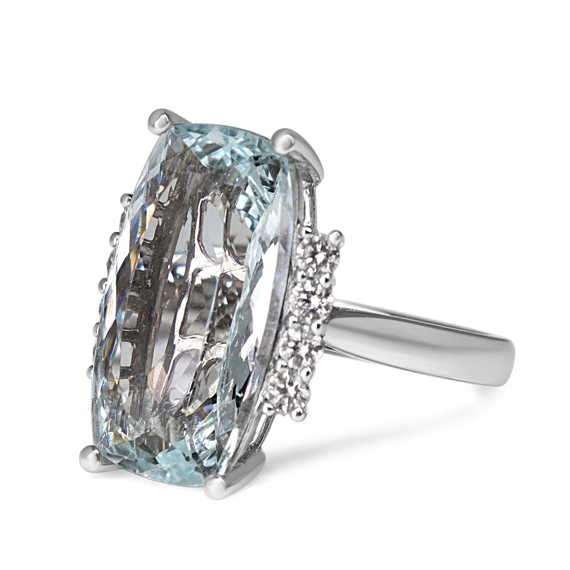 18ct White Gold Aquamarine and Diamond Ring
