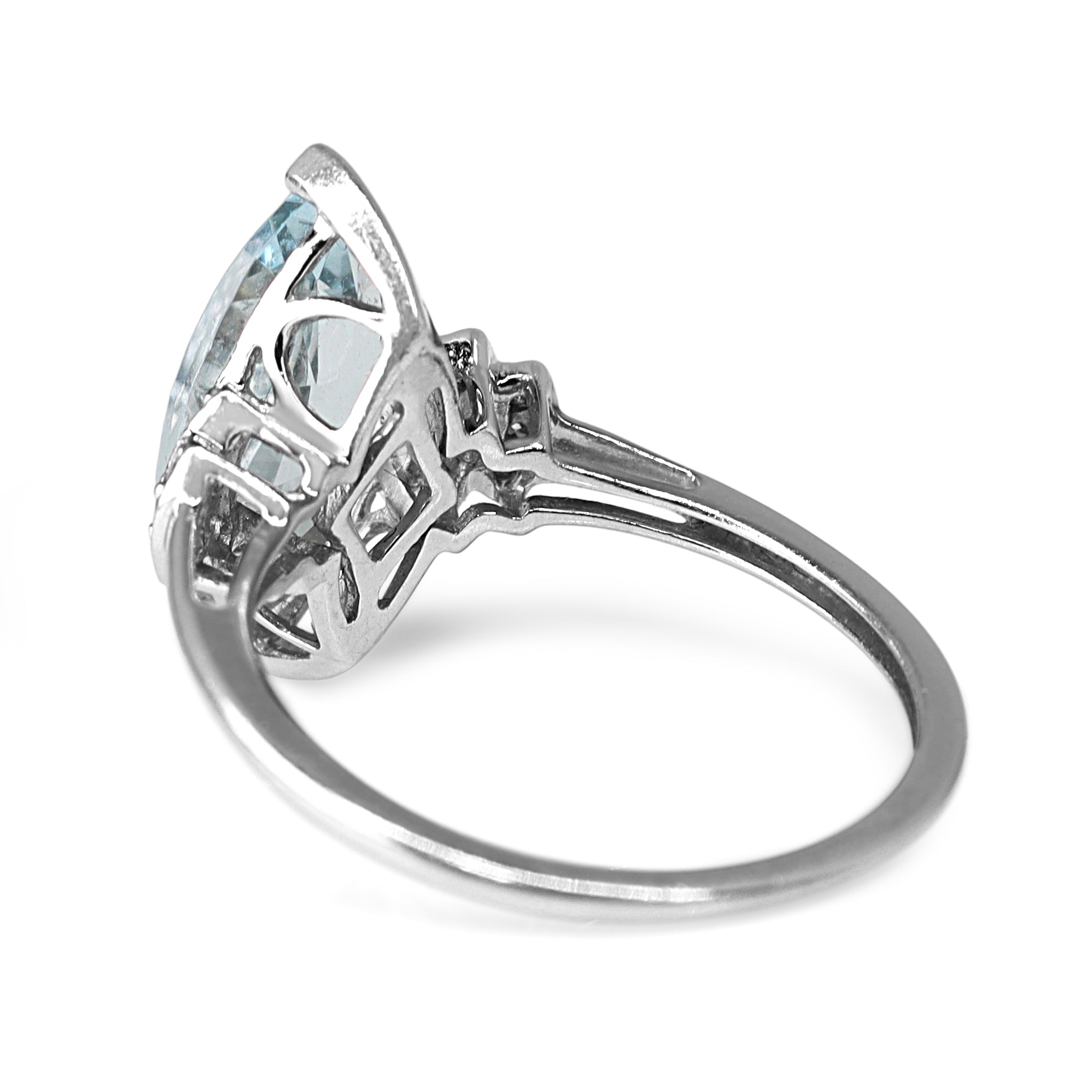 9ct White Gold Aquamarine and Step Down Diamond Ring