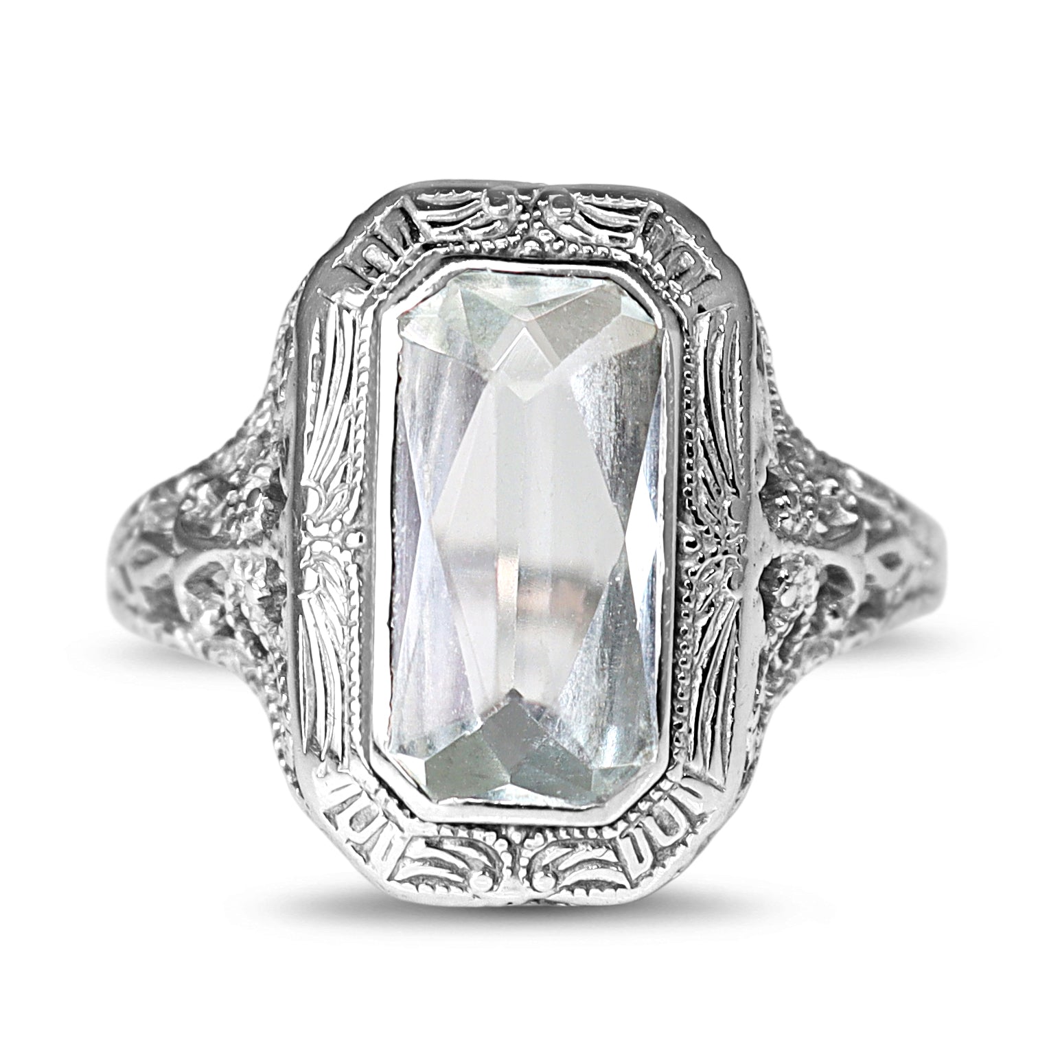 14ct White Gold Vintage Aquamarine Filigree Ring