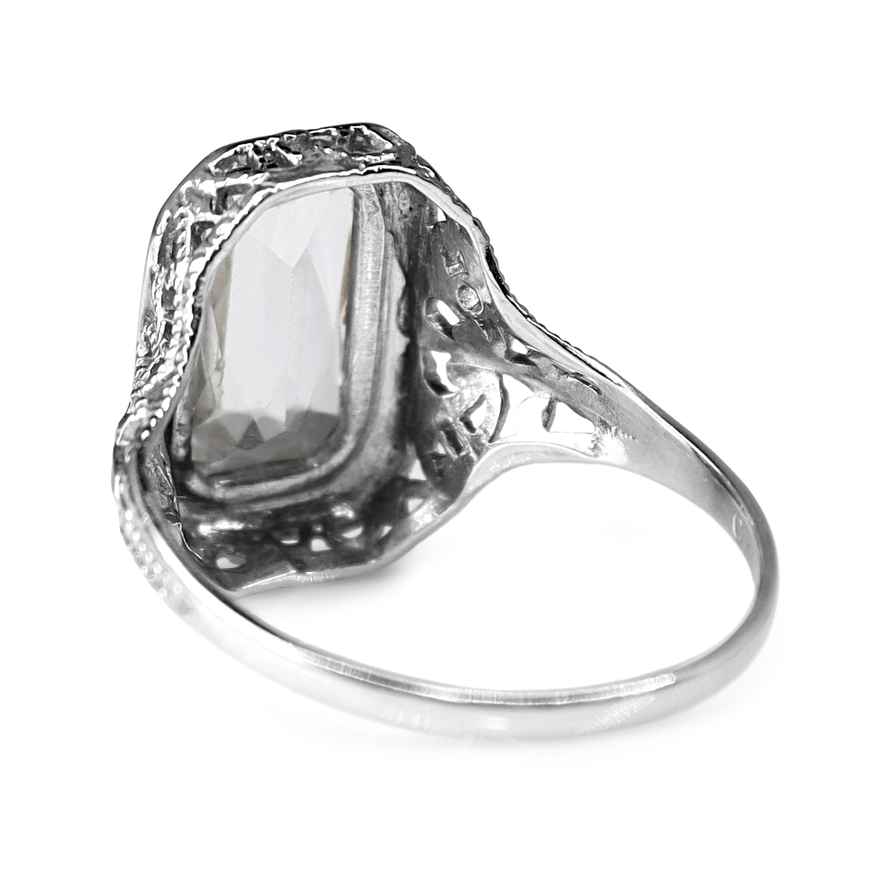 14ct White Gold Vintage Aquamarine Filigree Ring