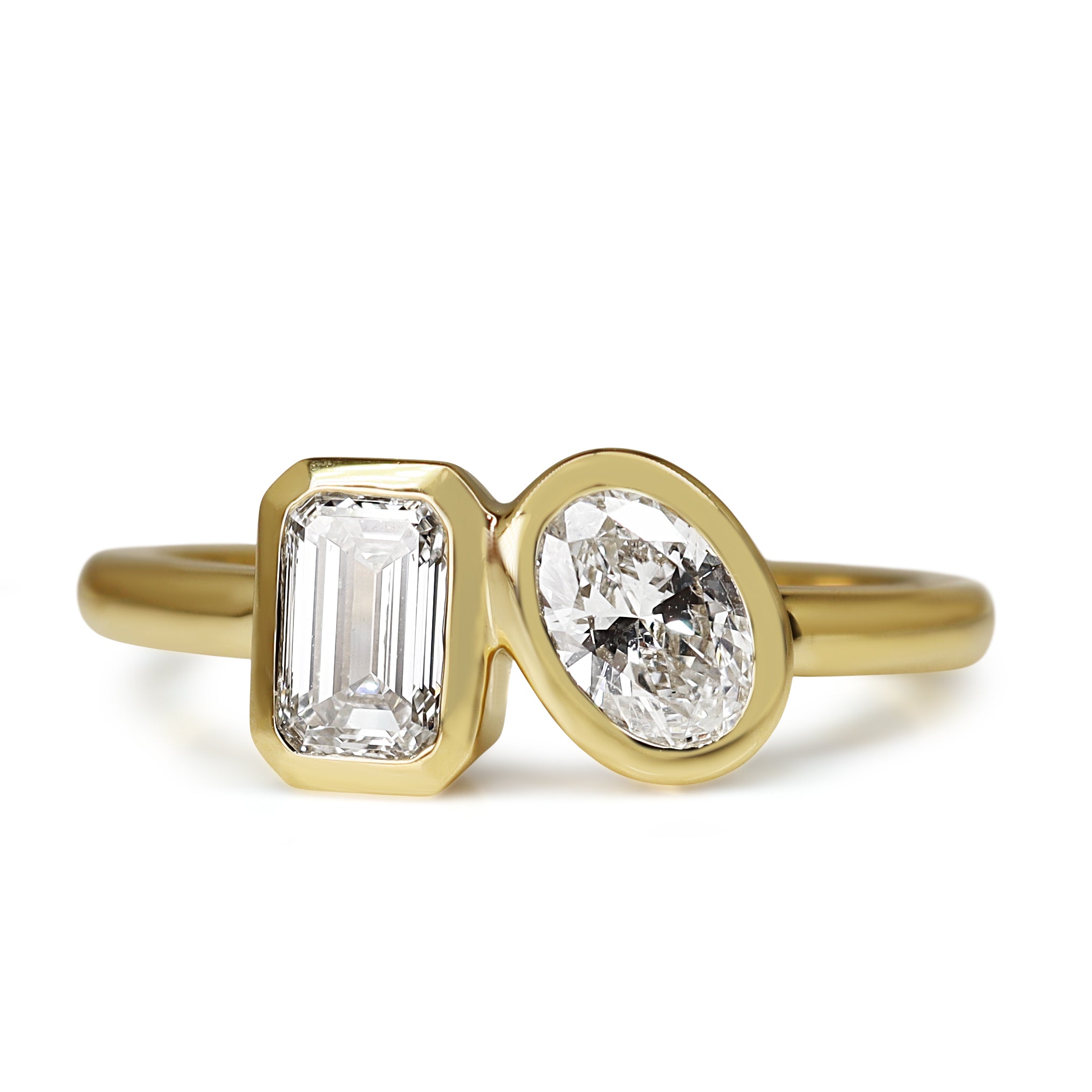 18ct Yellow Gold Emerald and Oval Cut Bezel Set Diamond Moi Et Toi Ring