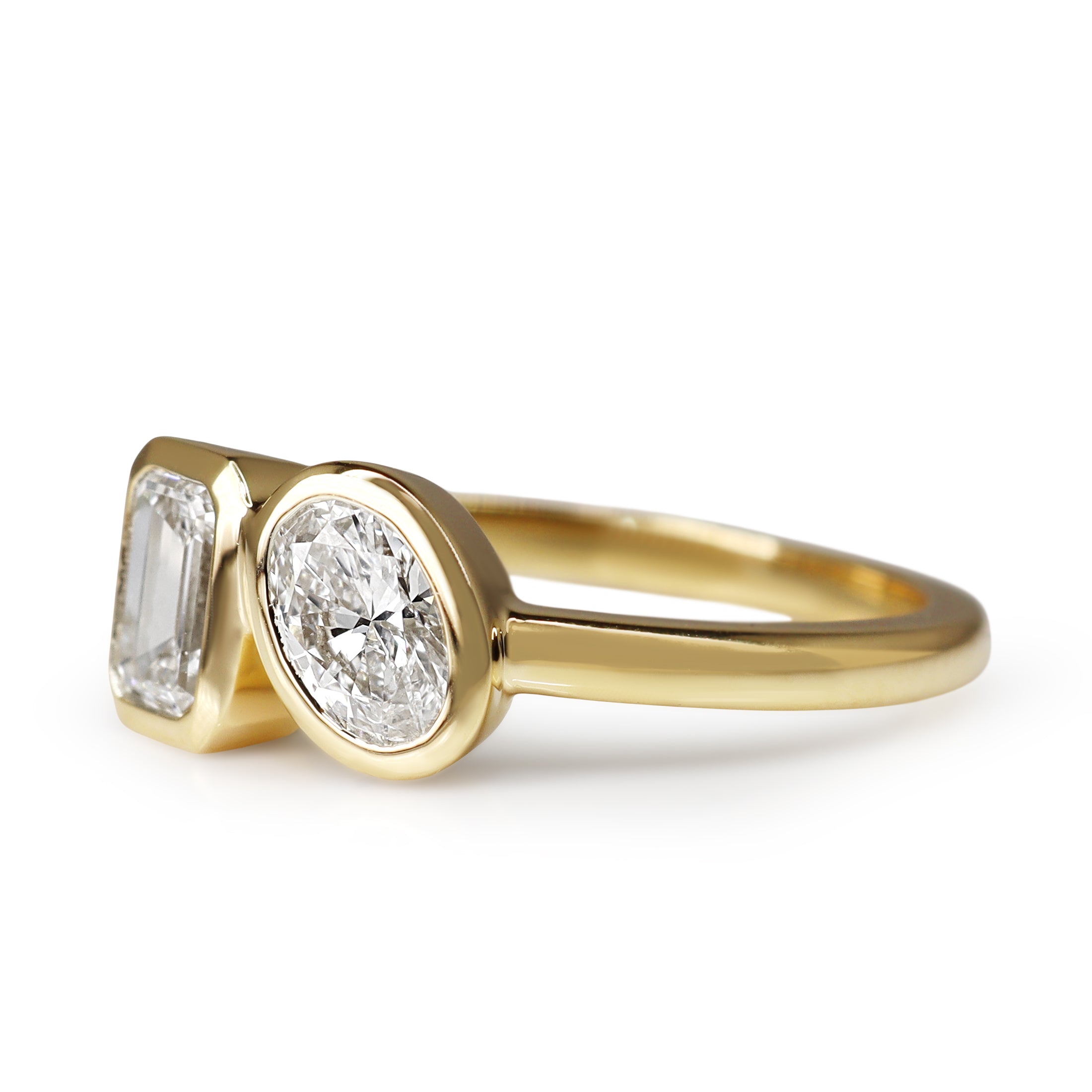 18ct Yellow Gold Emerald and Oval Cut Bezel Set Diamond Moi Et Toi Ring