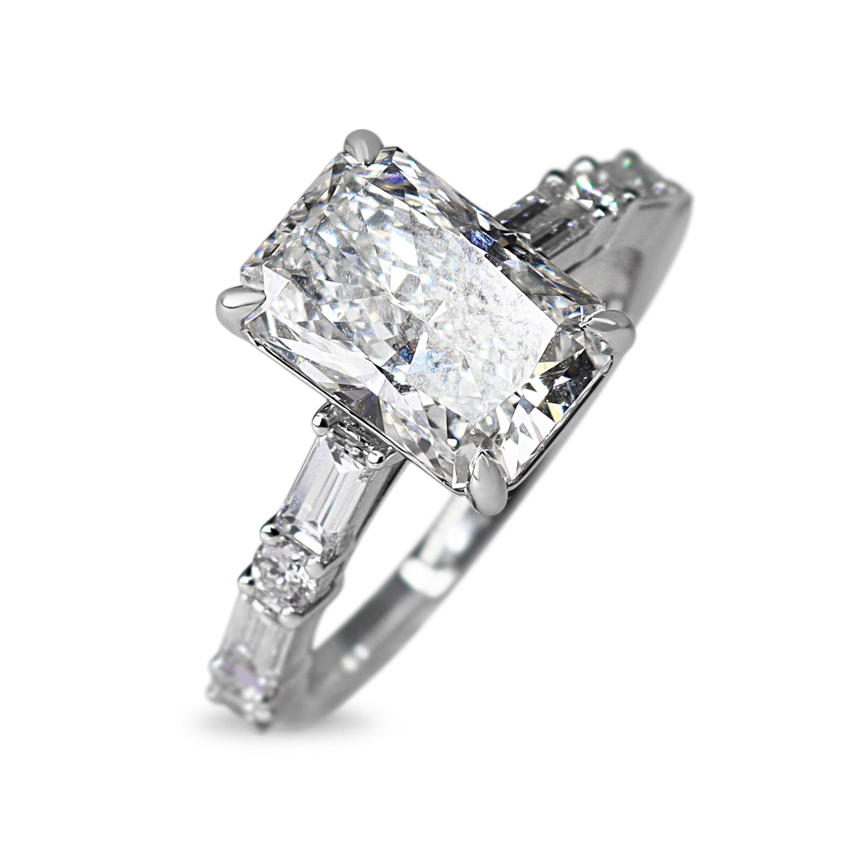 14ct White Gold 3.00ct Lab Grown Radiant Cut Diamond Ring