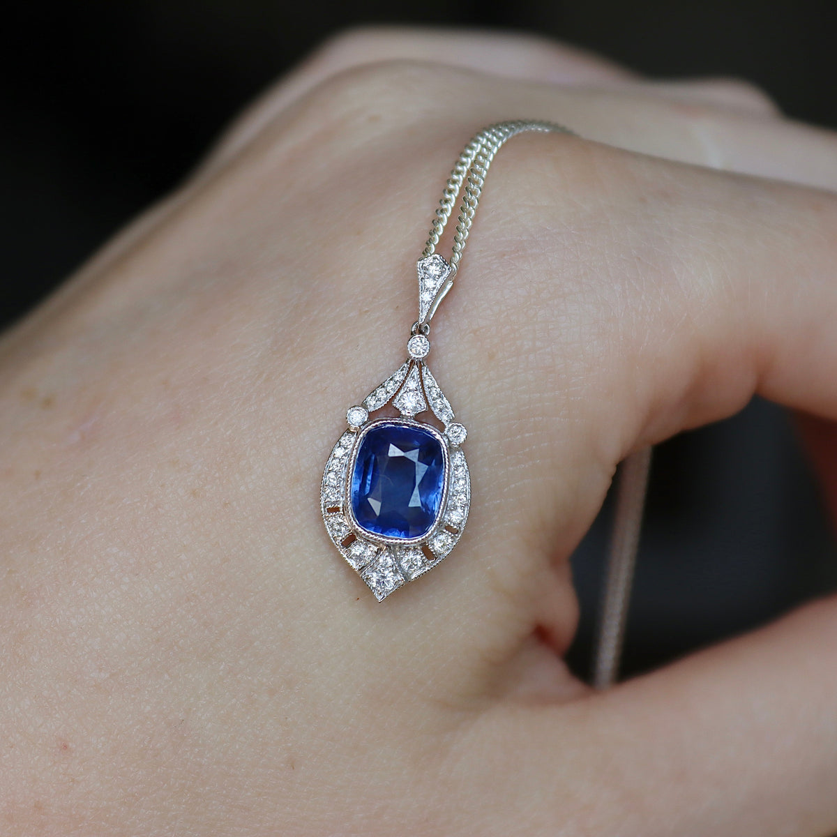 18ct White Gold Sapphire and Diamond Art Deco Style Pendant