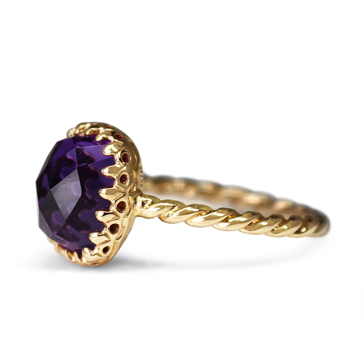 18ct Yellow Gold Amethyst Vintage Style Ring