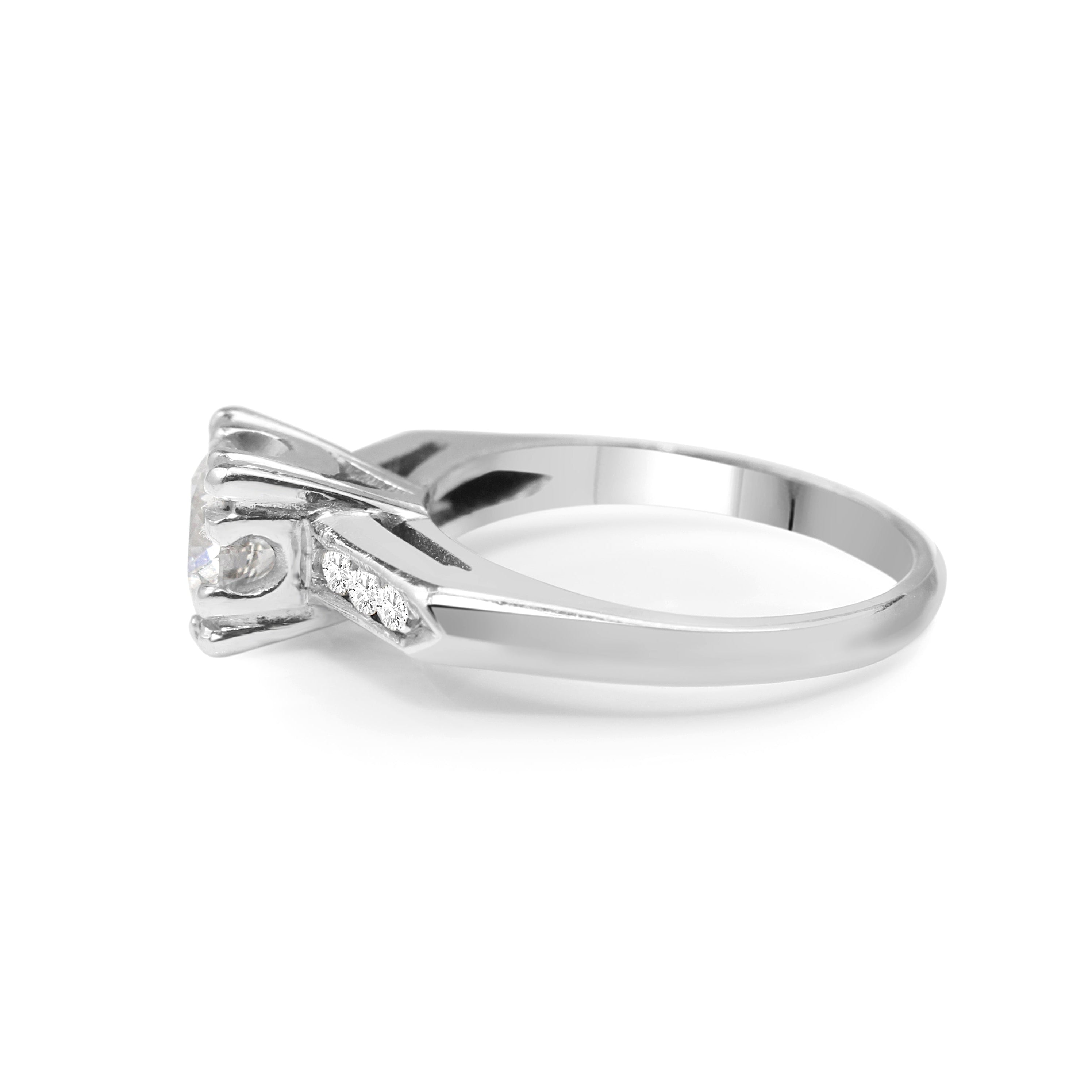 Vintage style diamond ring in platinum setting