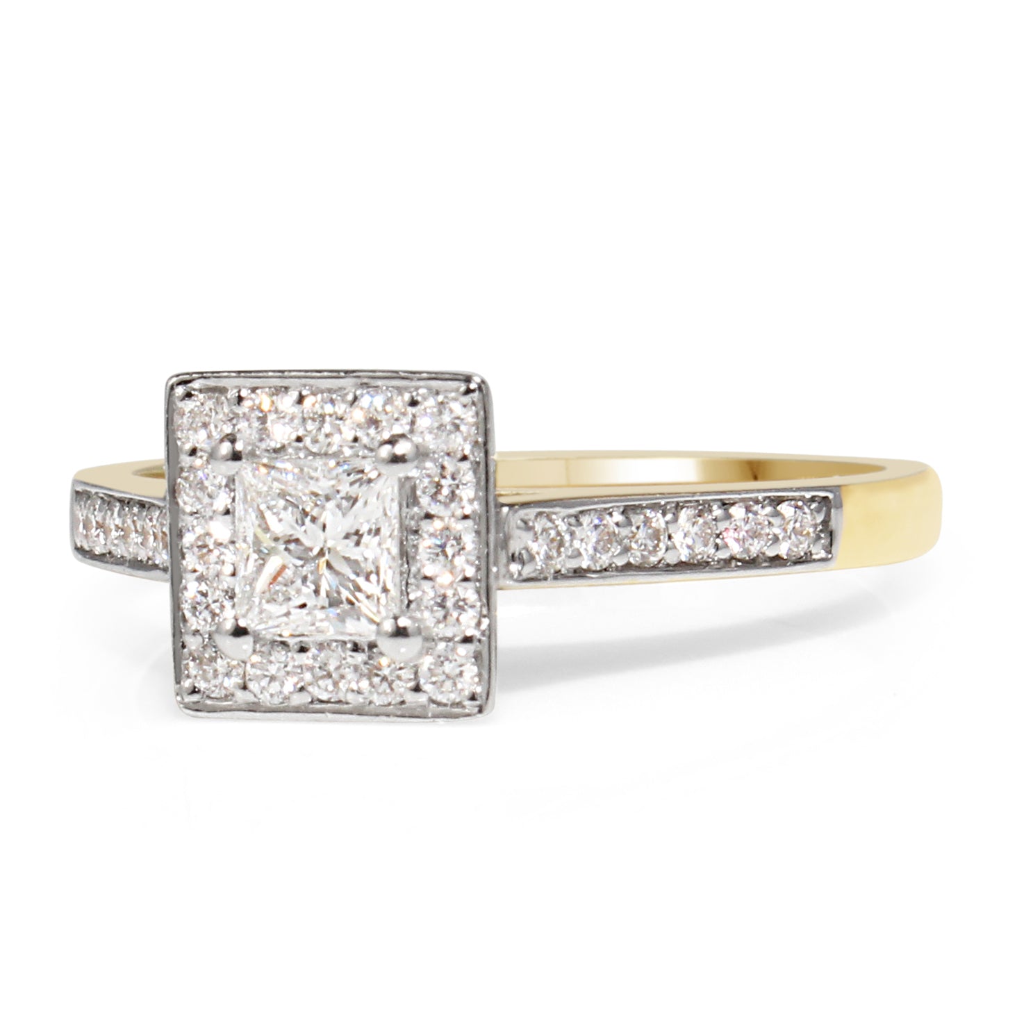 premium diamond engagement ring 18ct gold close-up jewellery Australia