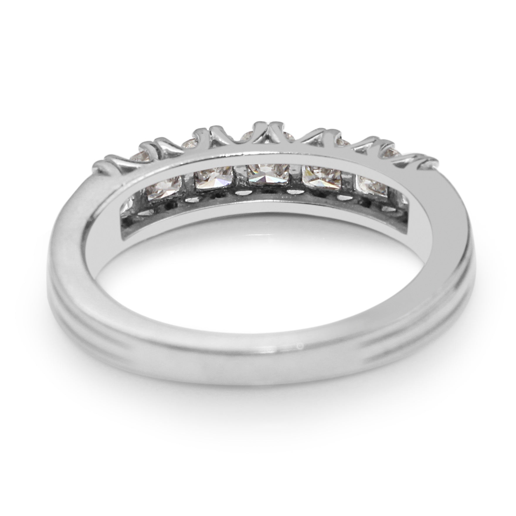 18ct White Gold Cushion Cut 7 Stone Band Ring
