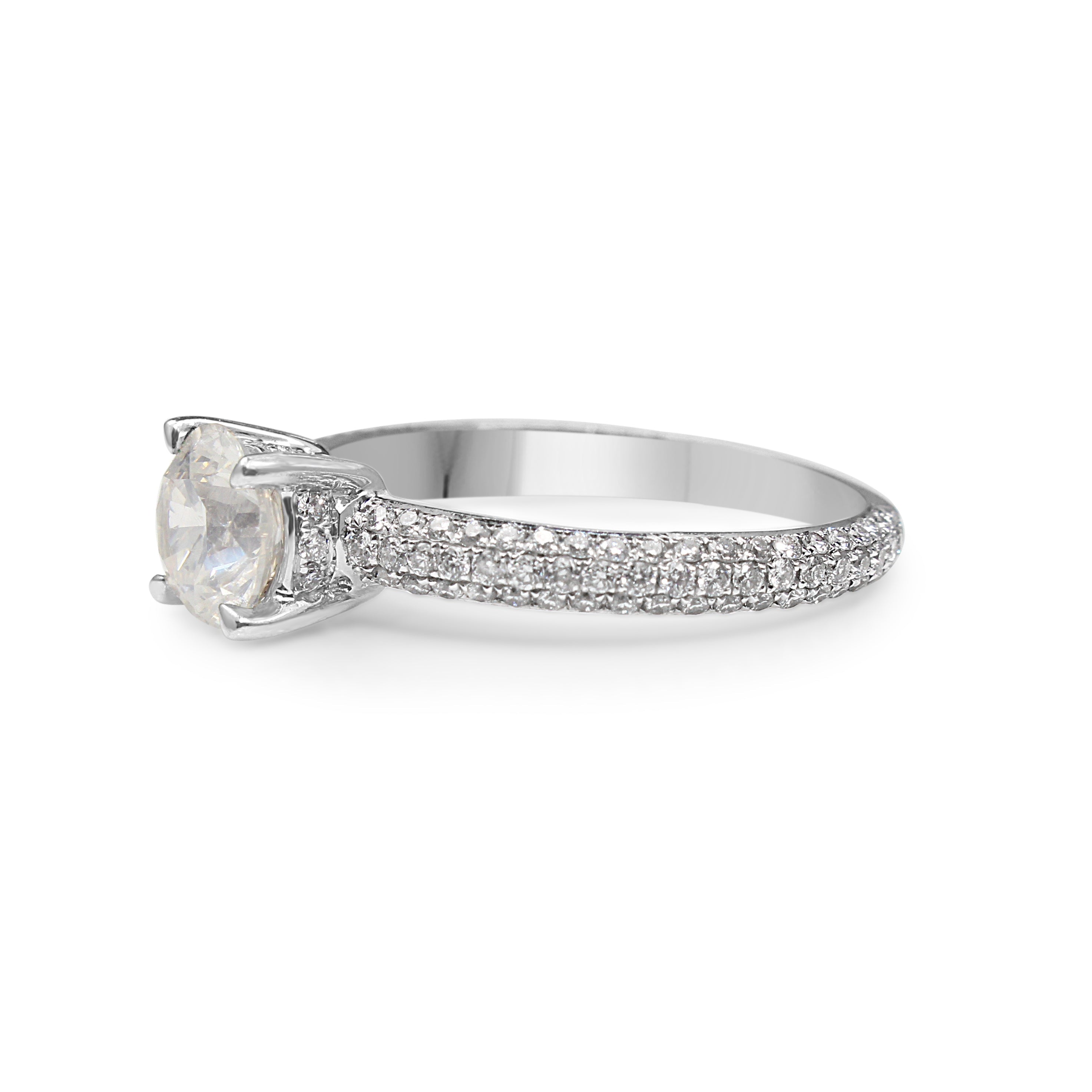 close-up-pave-diamond-ring-18ct-white-gold