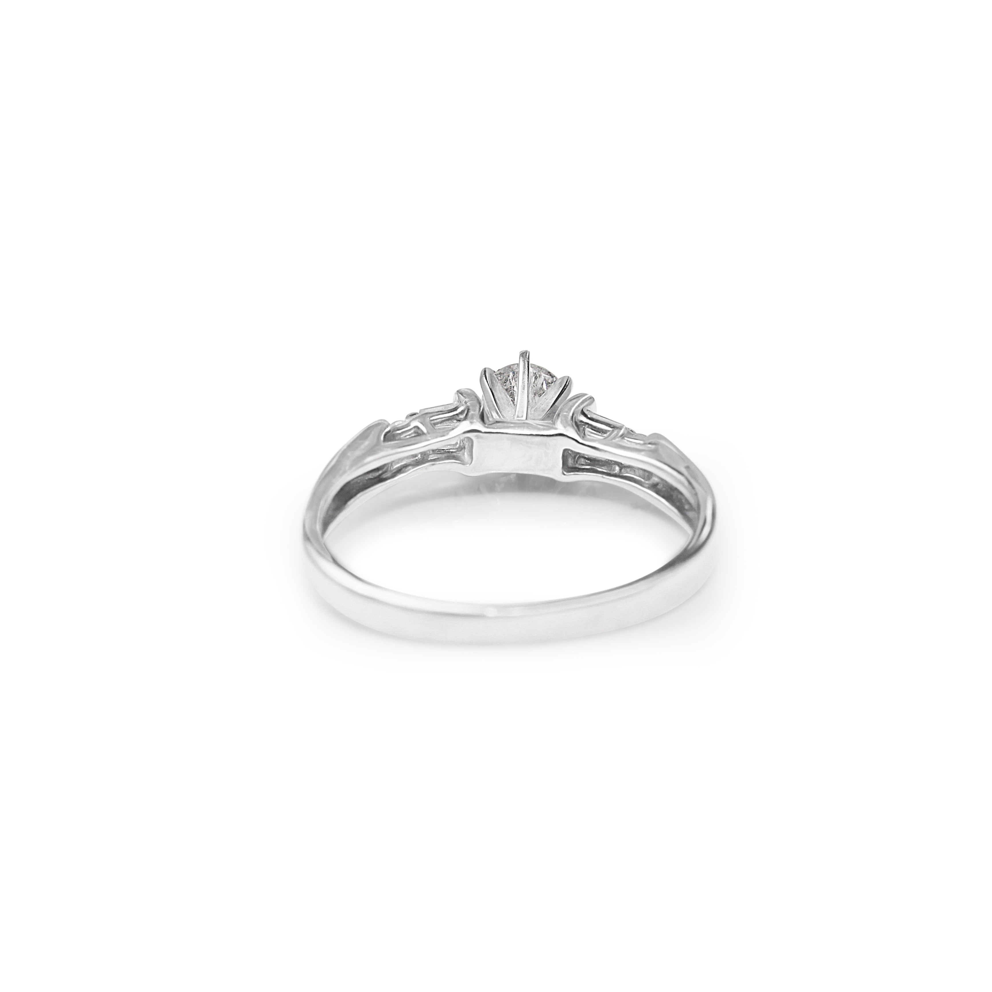 Elegant Solitaire Diamond Ring in Platinum
