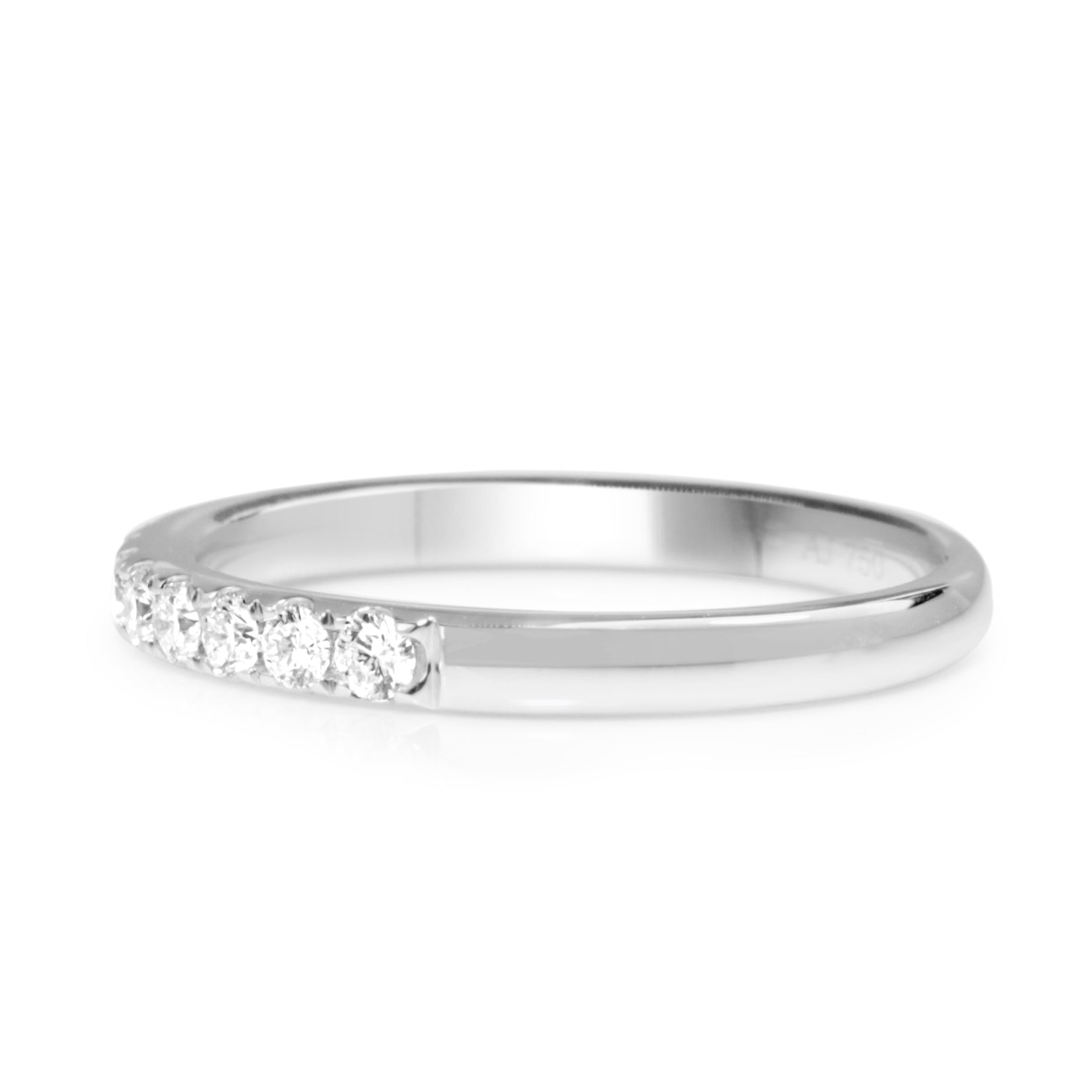 Side view of 18ct white gold diamond wedding ring