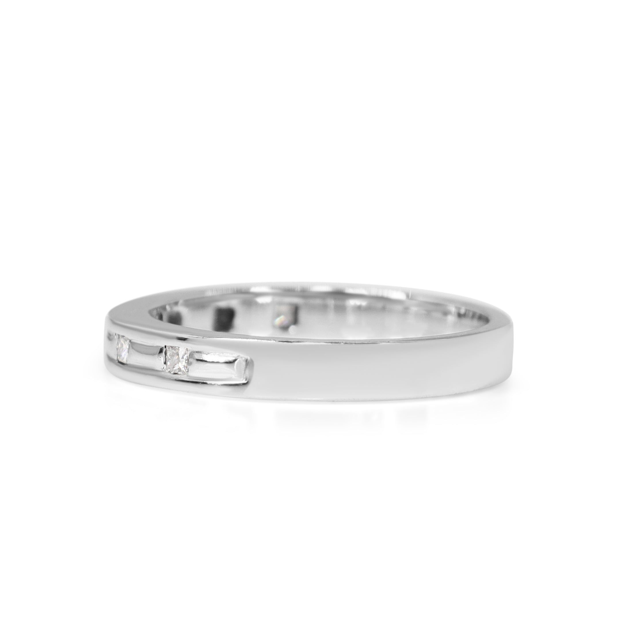 Side view of 3mm white gold princess cut diamond wedding band