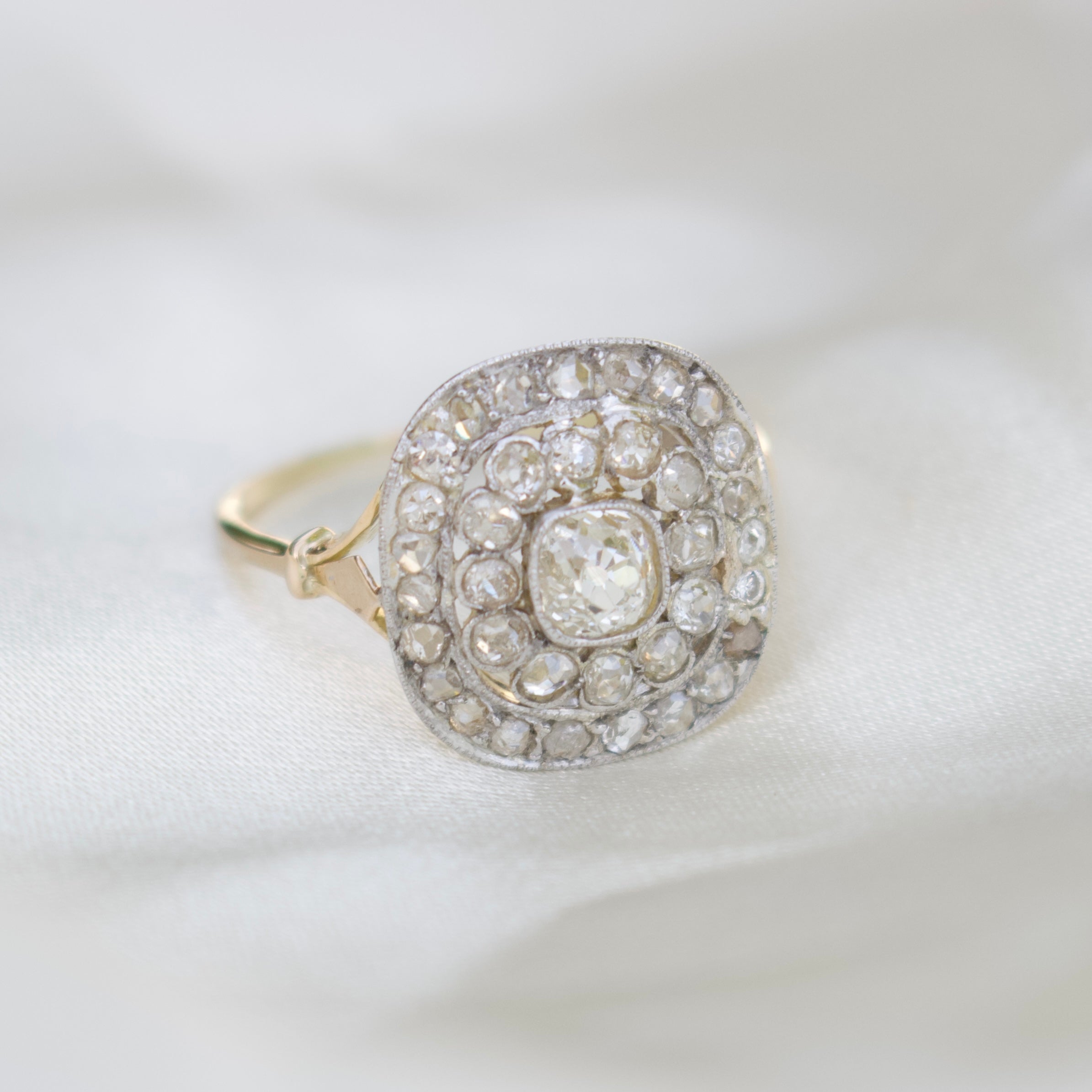 18ct Yellow and White Gold Antique Old Cut Diamond Cluster Ring