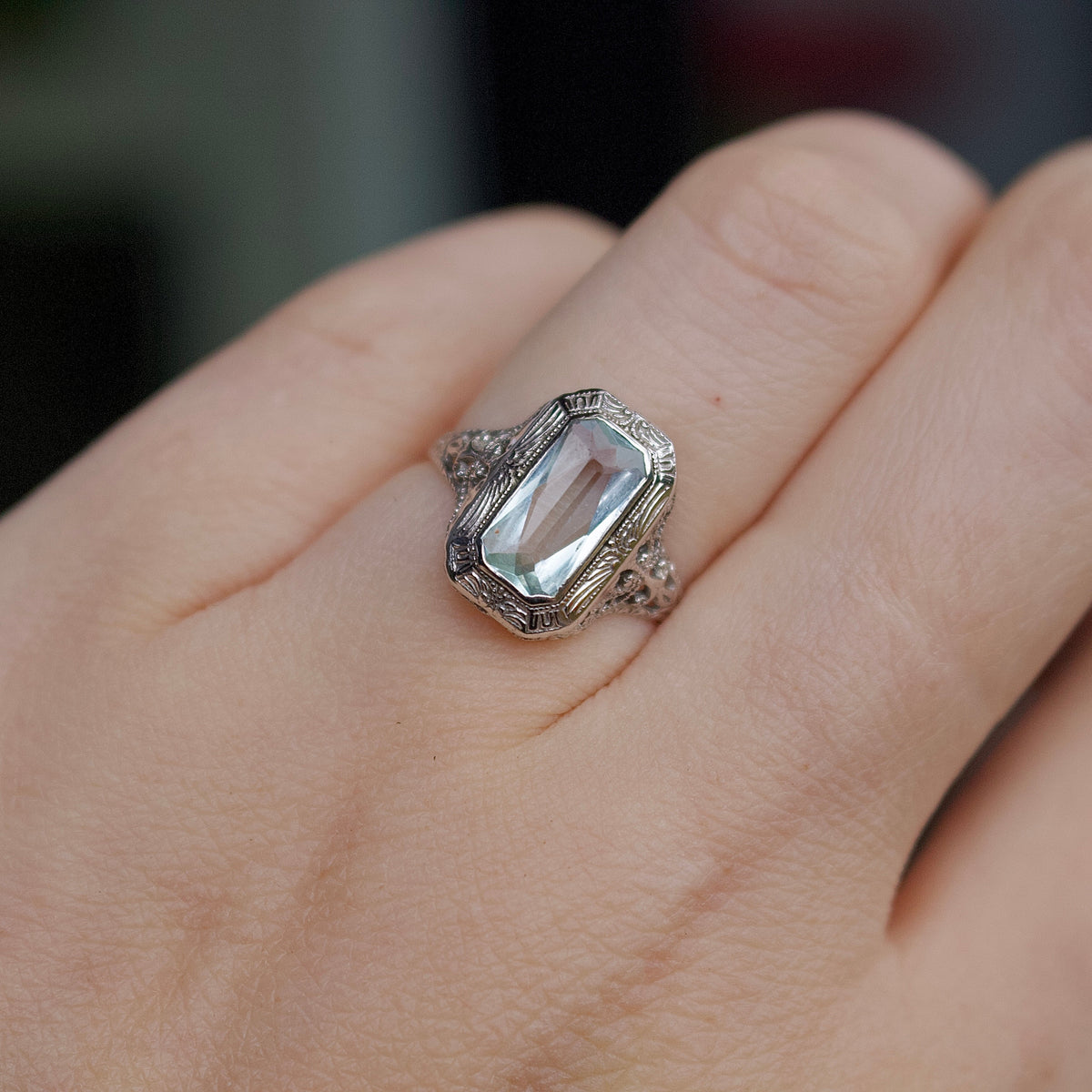 14ct White Gold Vintage Aquamarine Filigree Ring