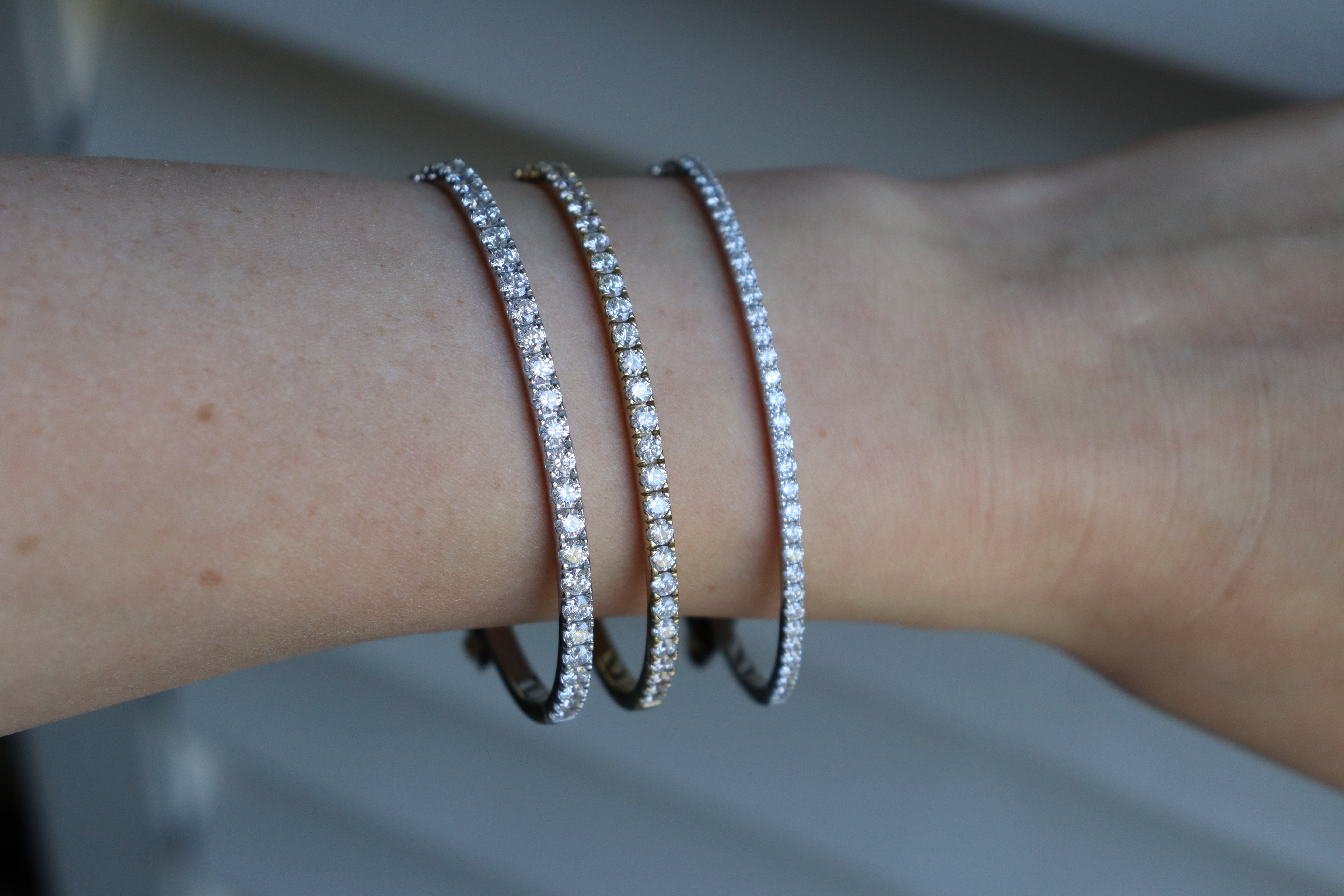 9ct Yellow Gold 2.60ct Diamond Hinged Bangle