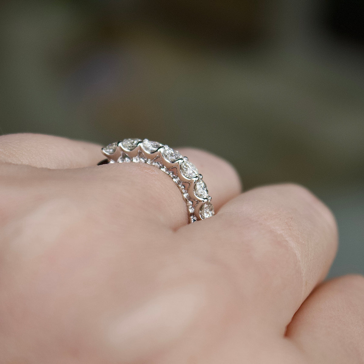 Anillo de Platino con 7 Diamantes de 1.10ct