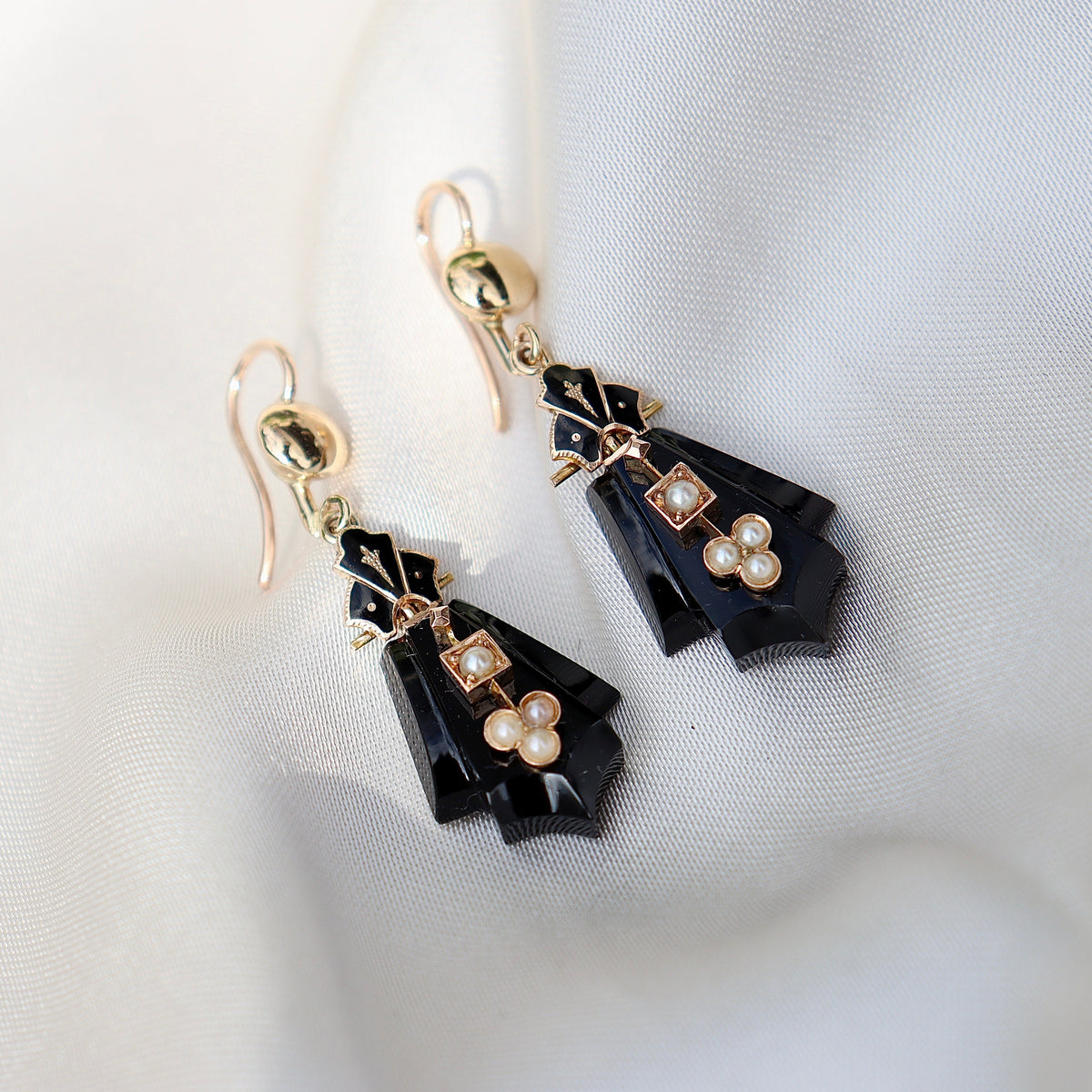 14ct Yellow Gold Art Deco Onyx and Seed Pearl Earrings