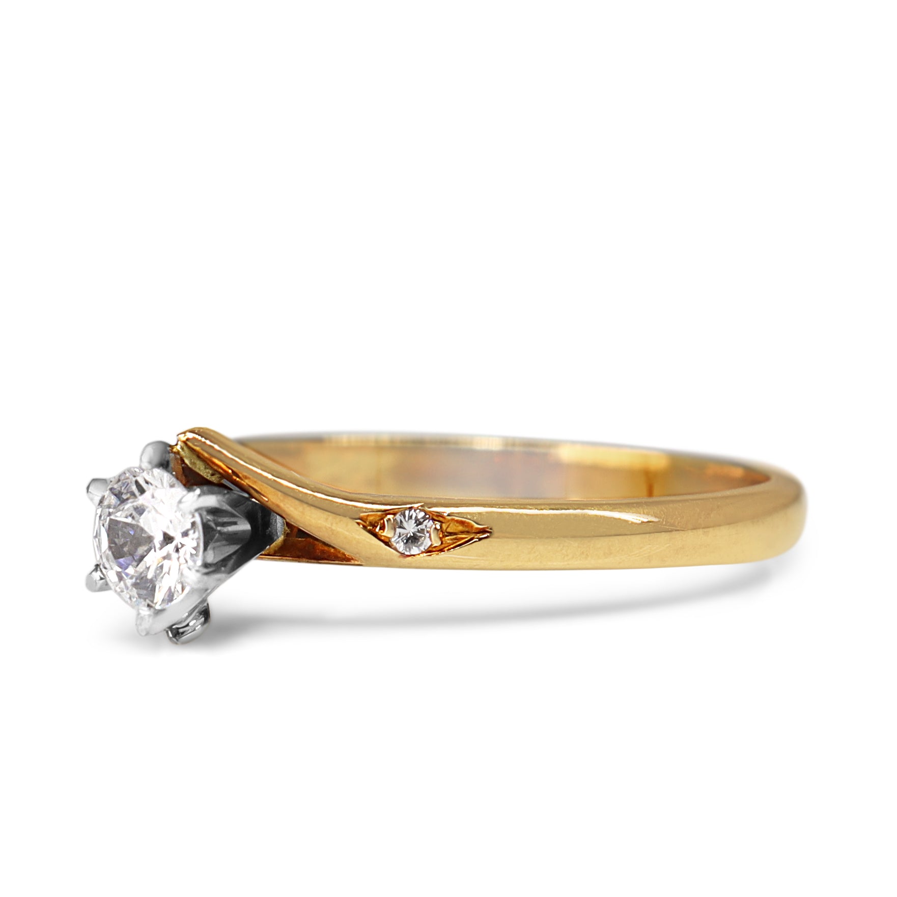 18ct Yellow Gold Diamond Solitaire Twist Ring