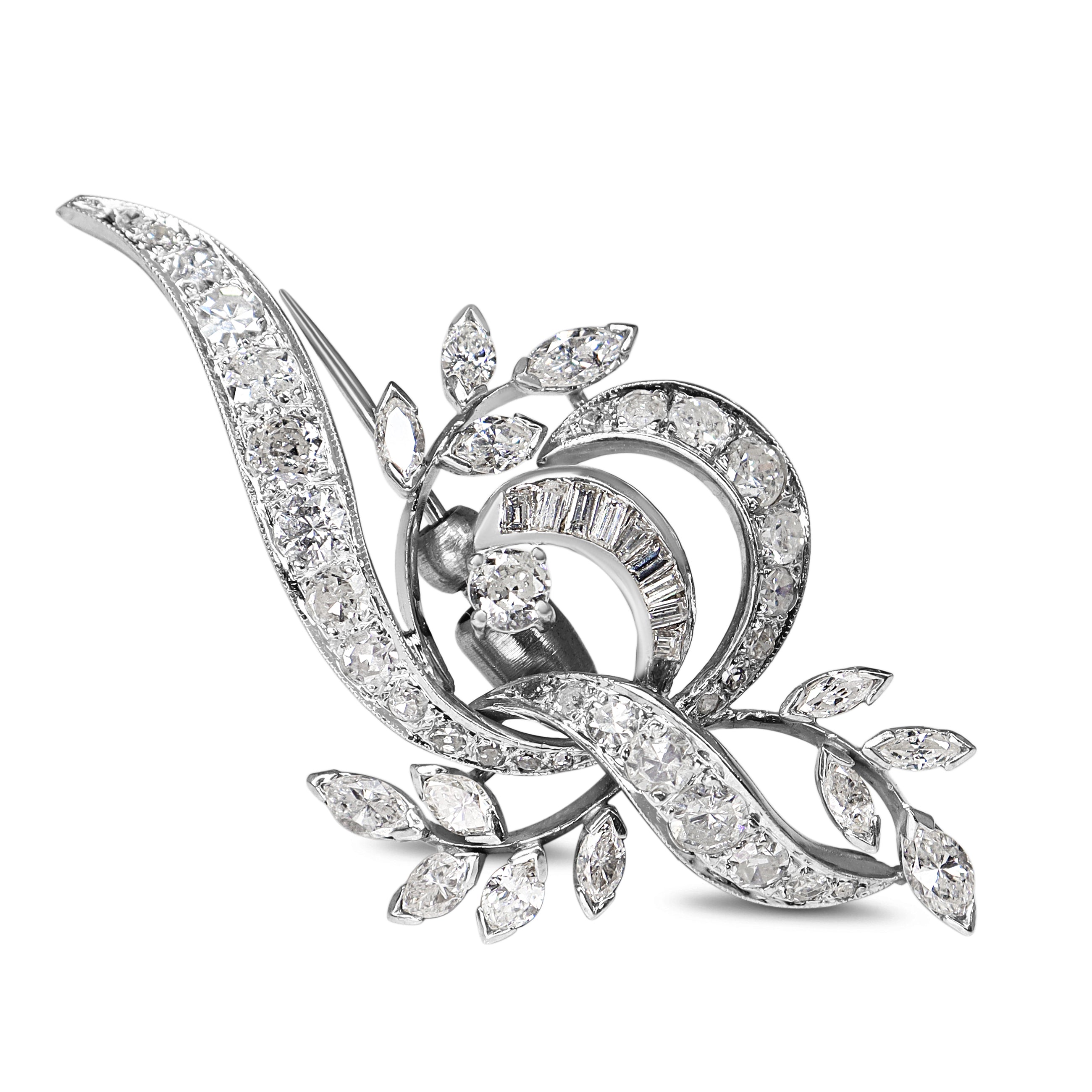 14ct White Gold Vintage Diamond Vine / Floral Brooch