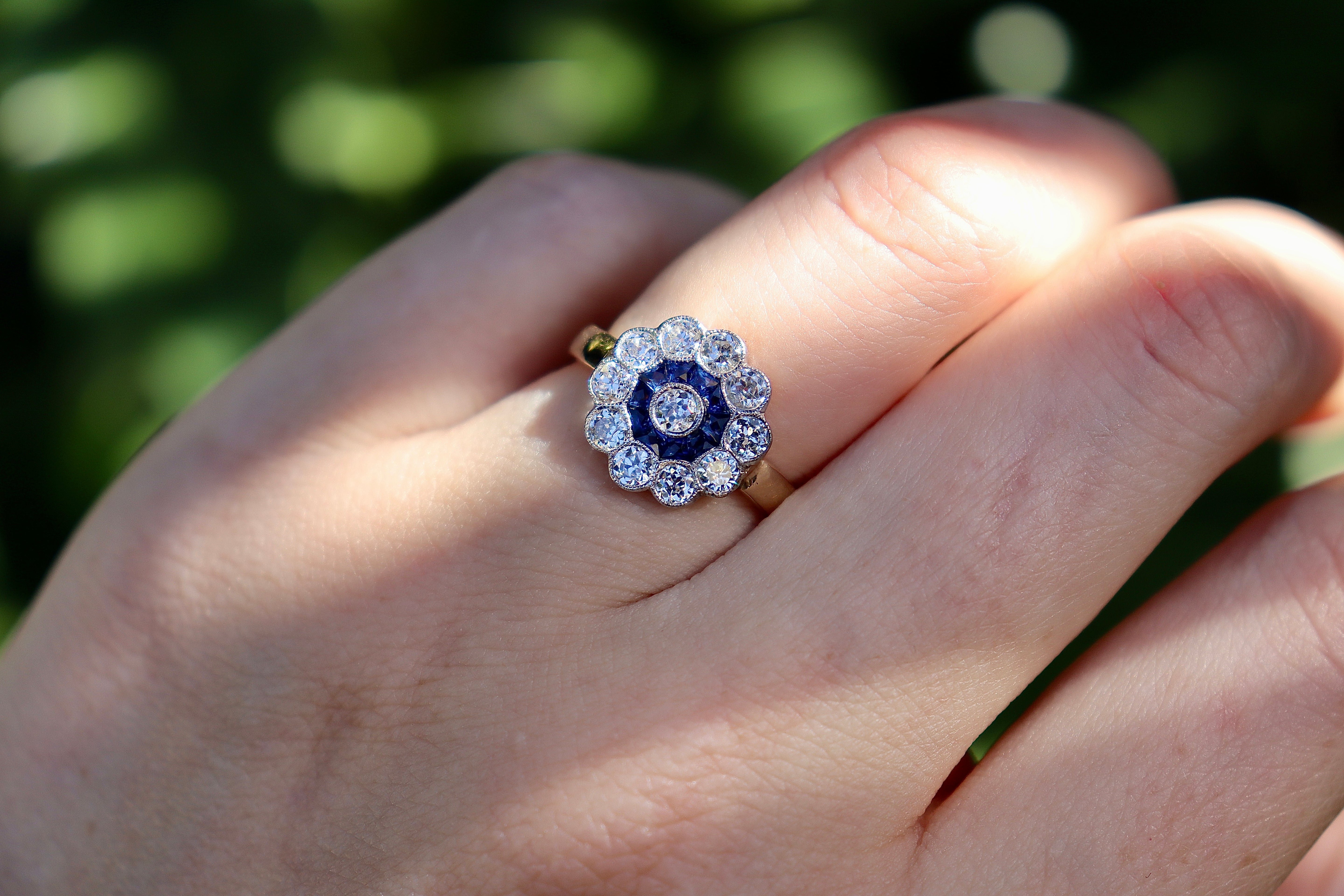 18ct Yellow and White Gold Antique Sapphire and Old Cut Diamond Daisy Ring