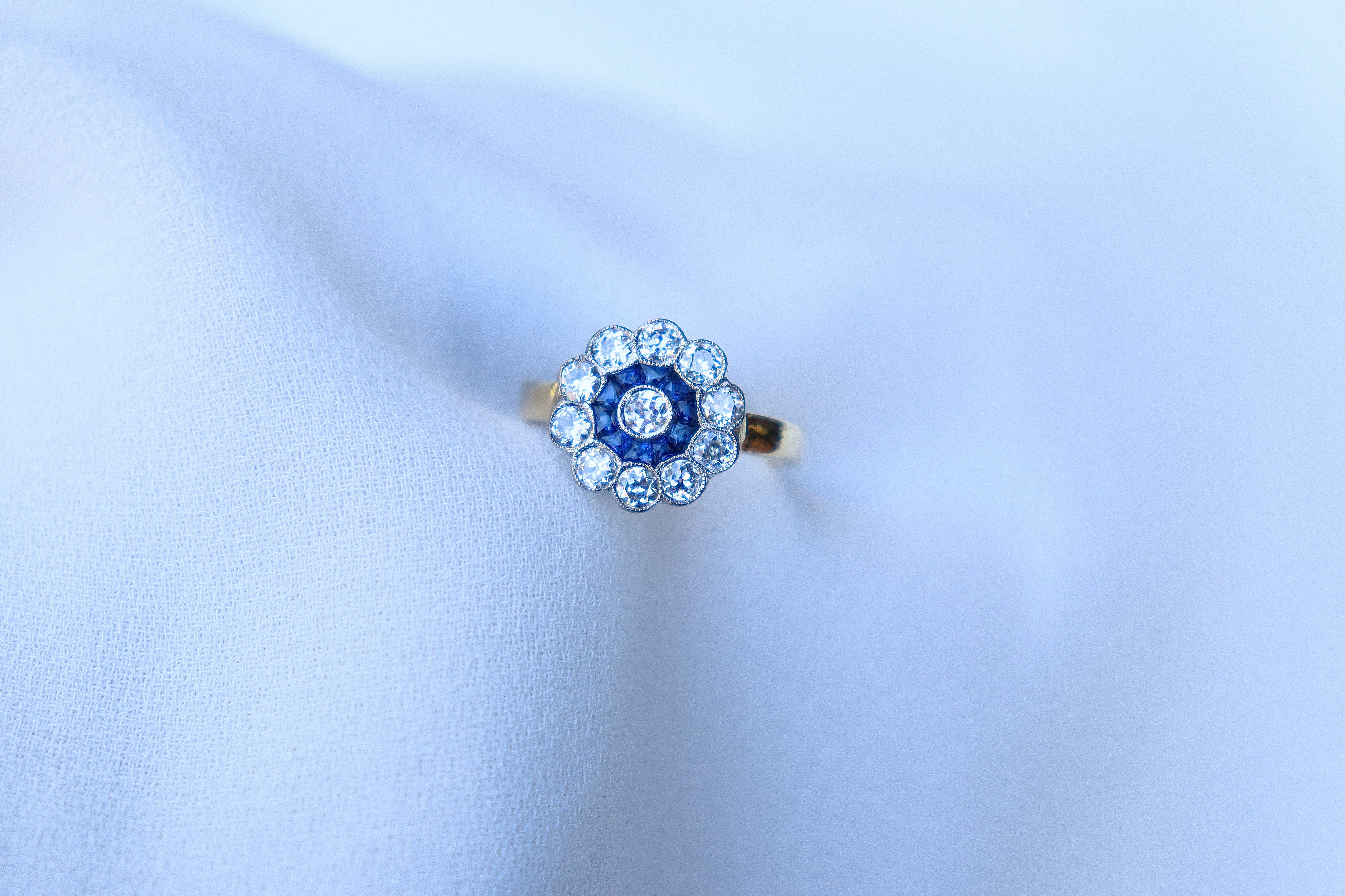 18ct Yellow and White Gold Antique Sapphire and Old Cut Diamond Daisy Ring