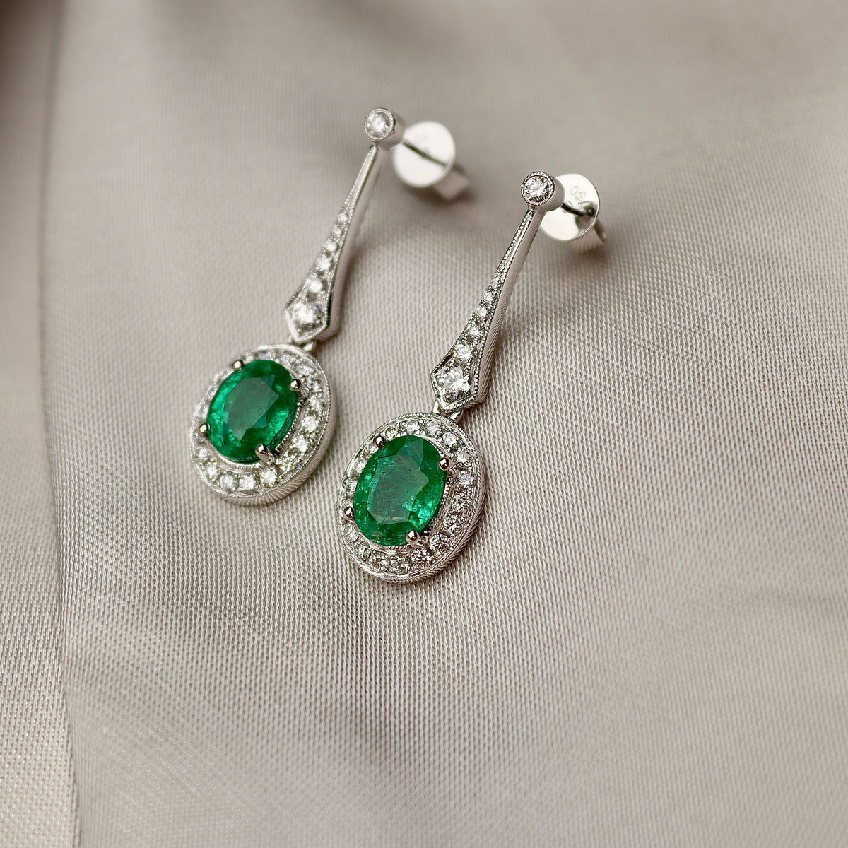 18ct White Gold Emerald and Diamond Art Deco Style Earrings