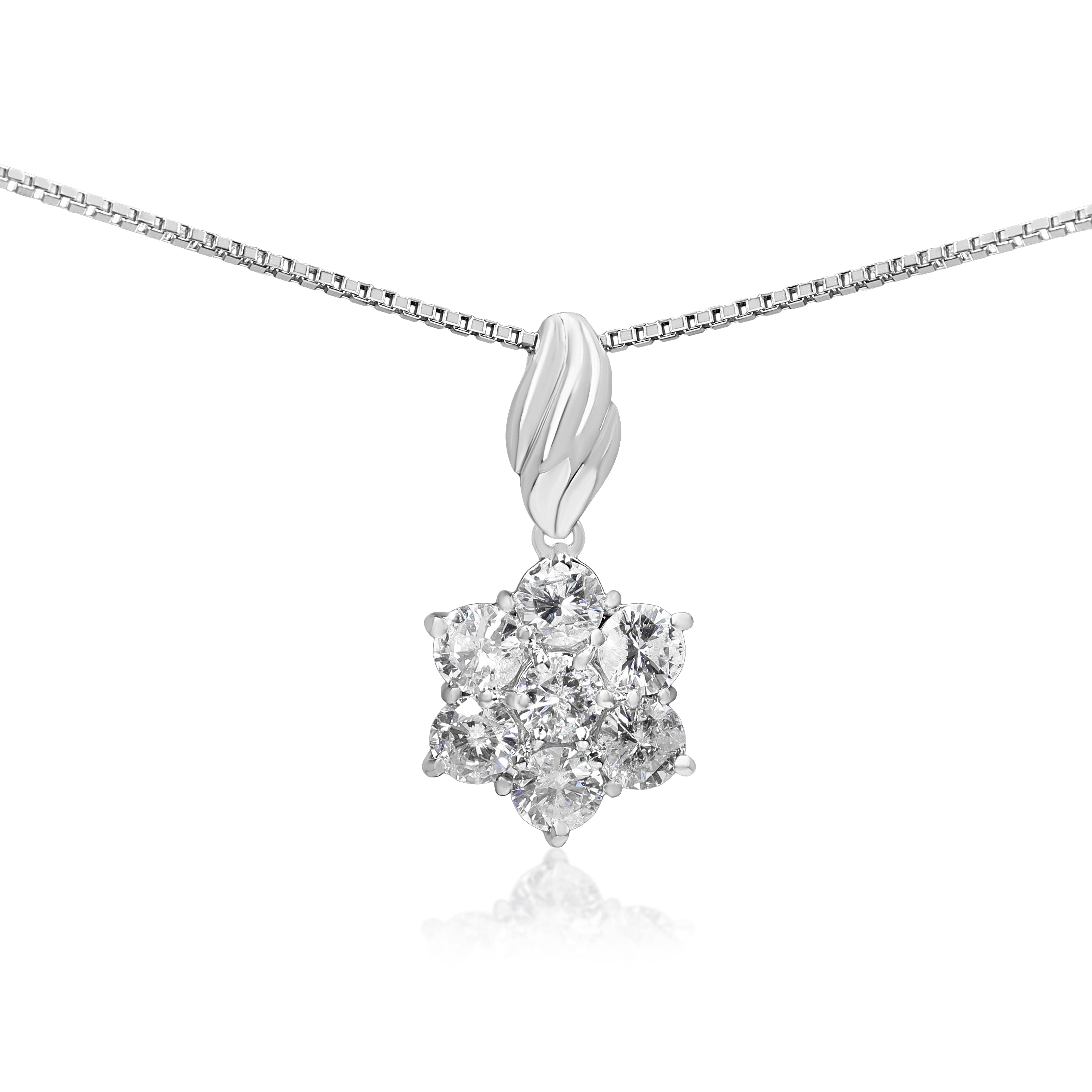 Platinum 2.25ct Diamond Daisy Cluster Necklace
