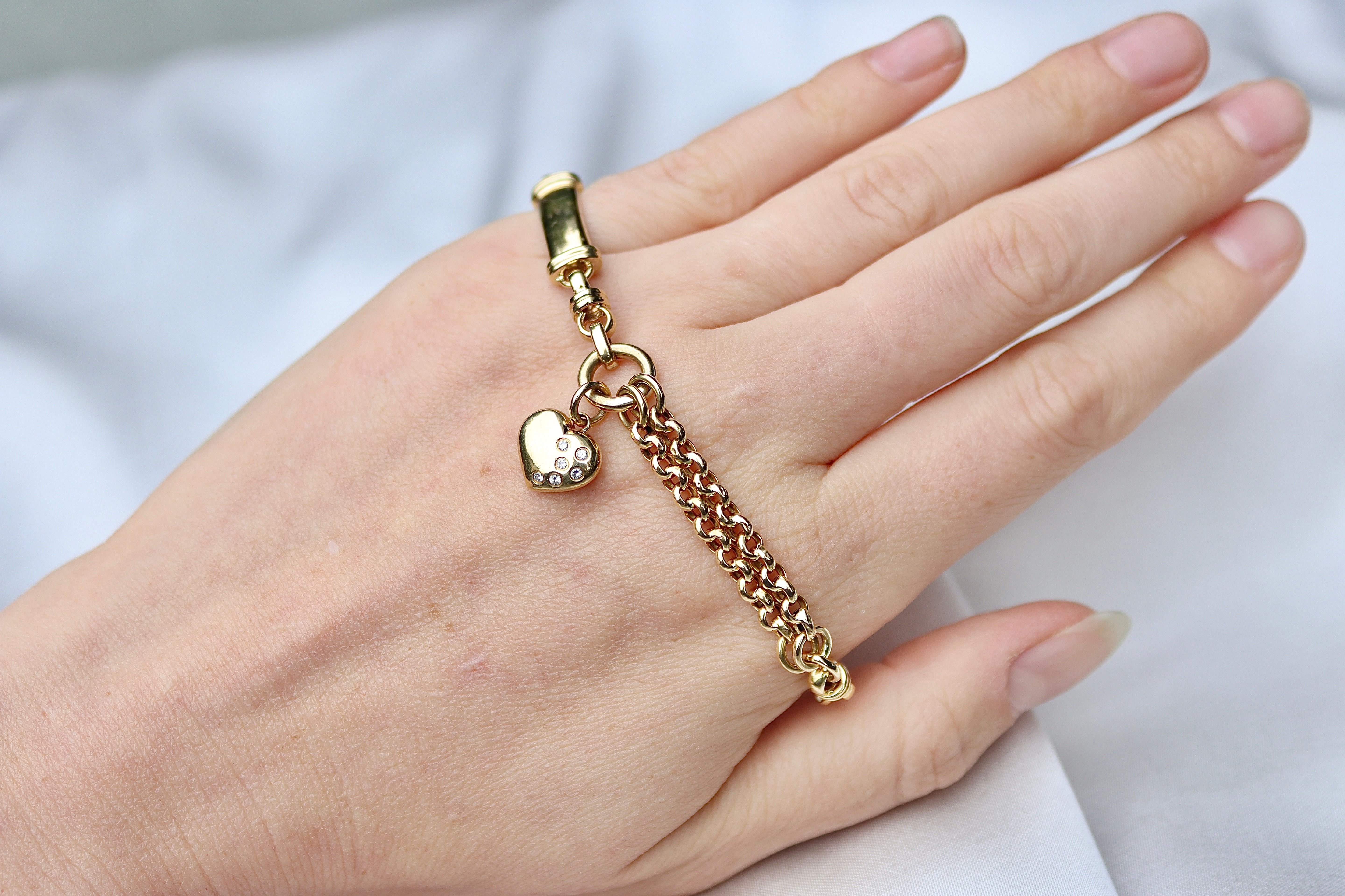 18ct Yellow Gold Fancy Link Belcher and Bar Bracelet with Diamond Heart Charm